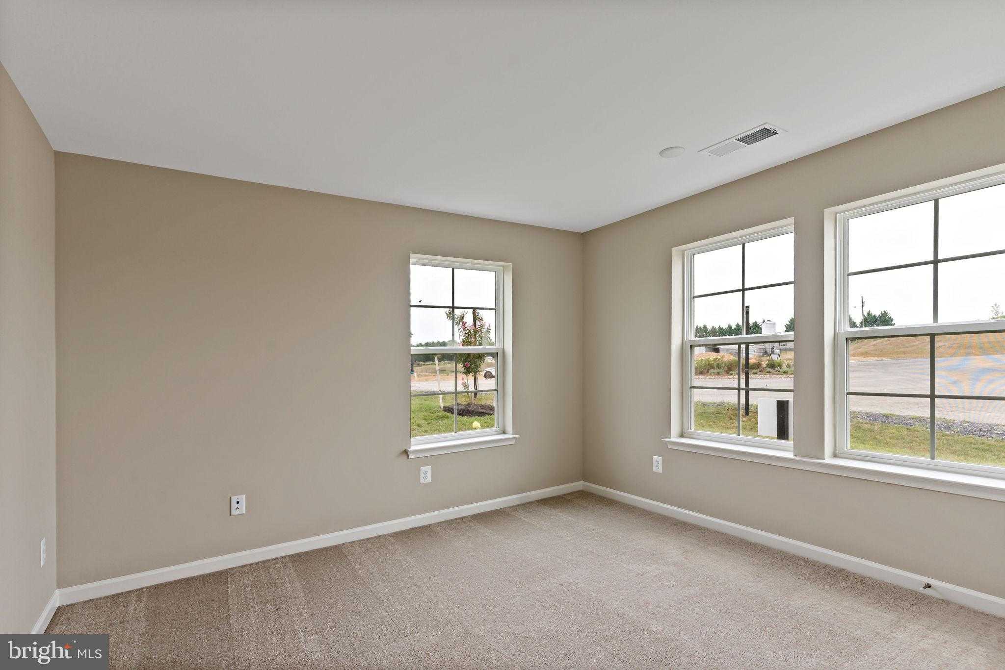 Fontana Cir photo 22