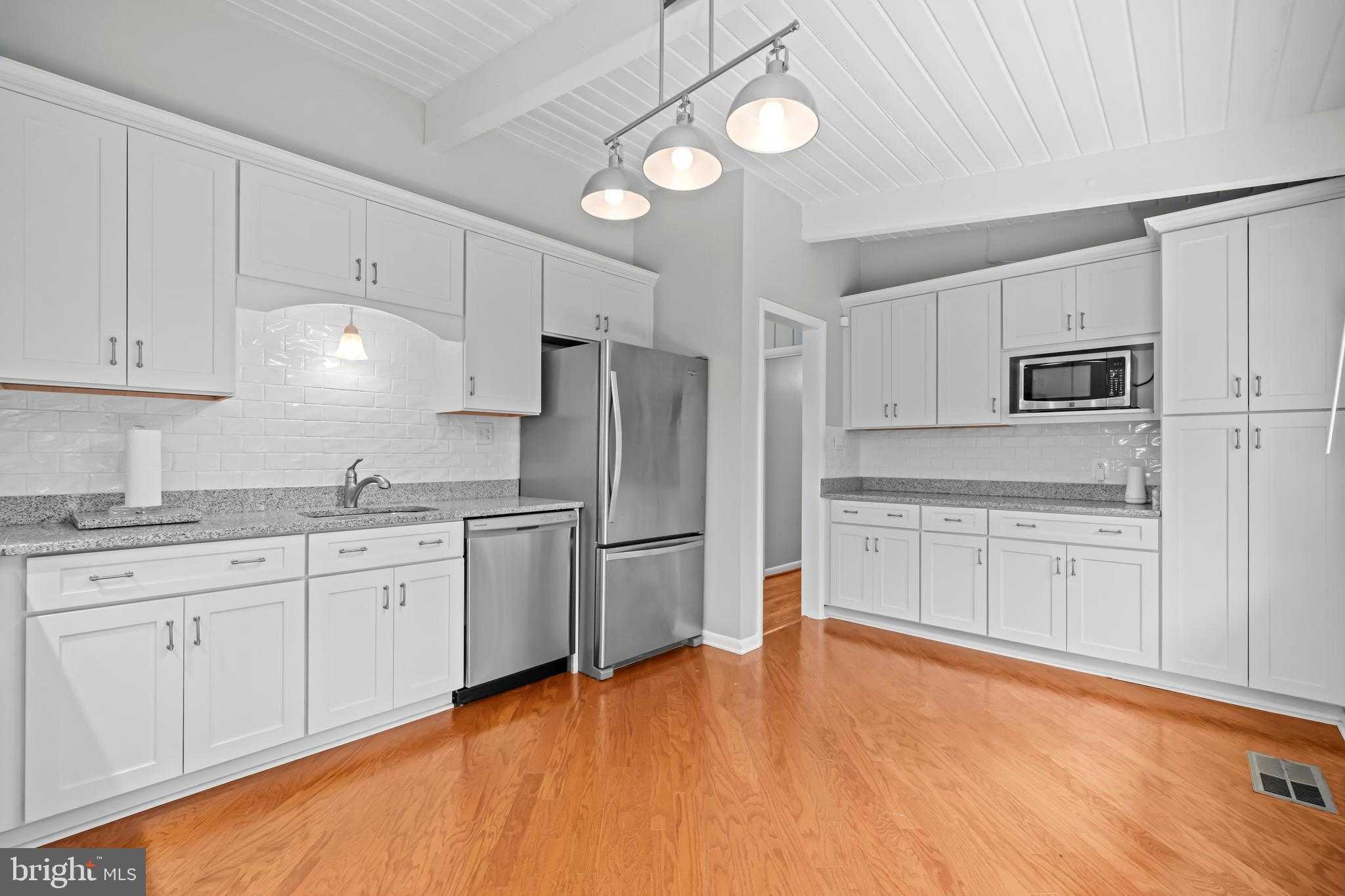 7403 Carmine St photo 11