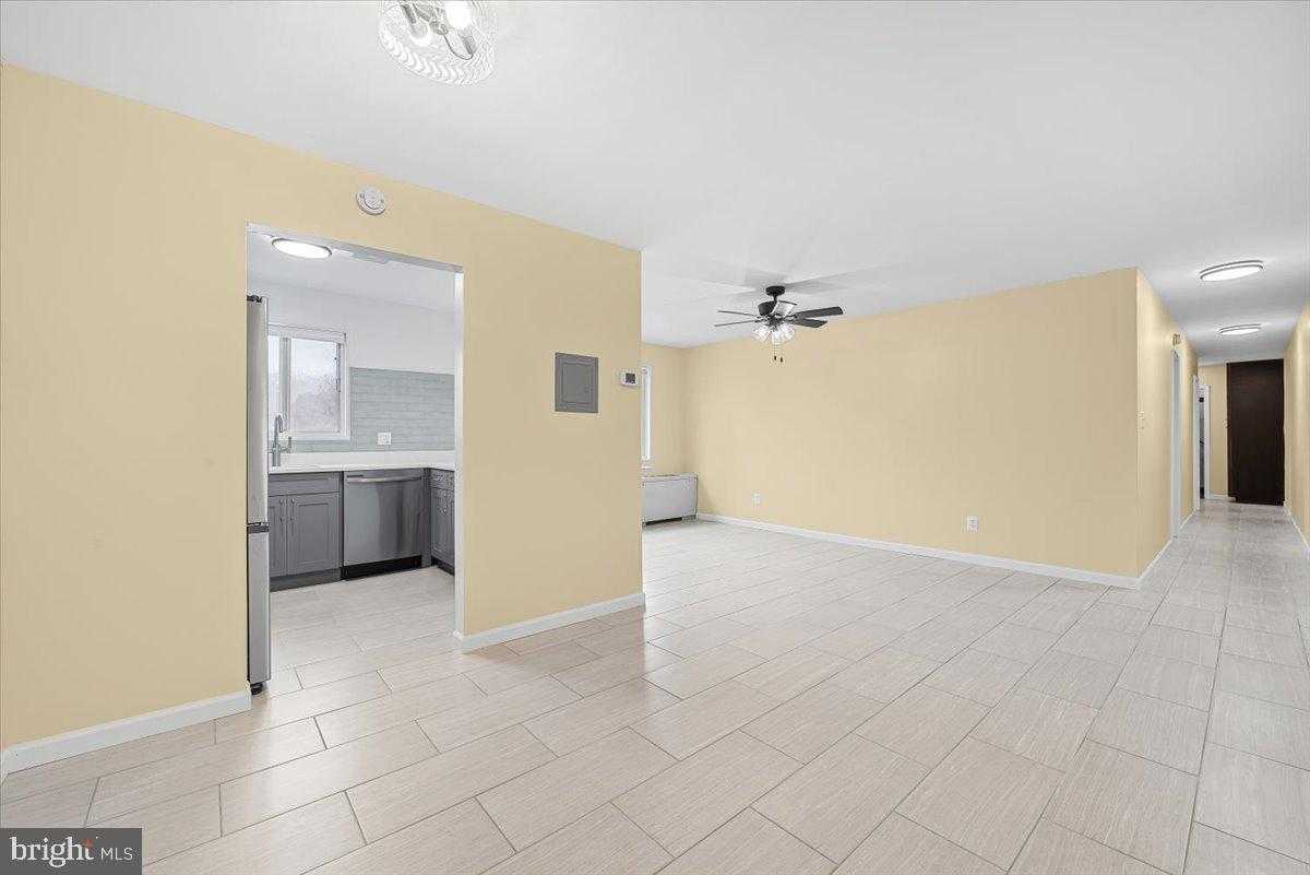 9734 Glen Ave photo 4