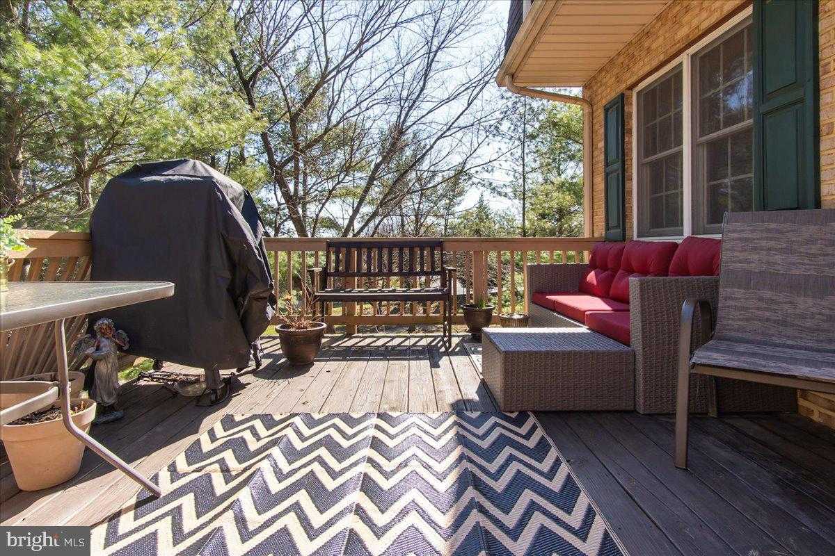 1015 Lindsay Ln photo 31