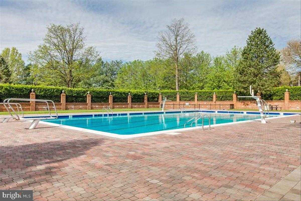 1015 Lindsay Ln photo 40