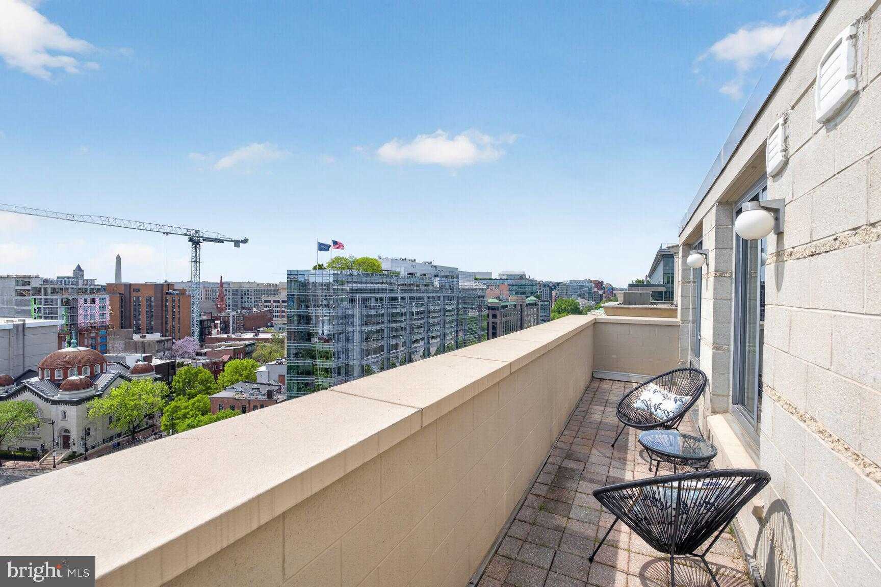 555 Massachusetts Ave NW Apt 1302 photo 7