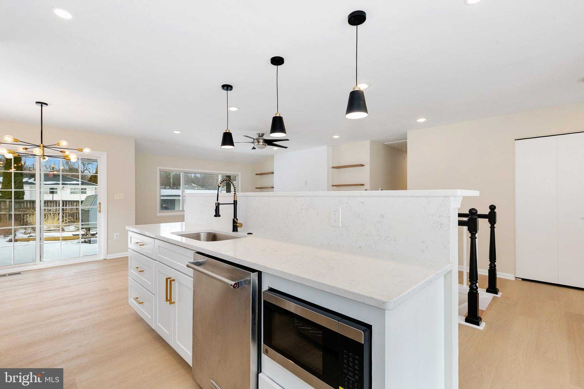 13530 Vandalia Dr photo 11