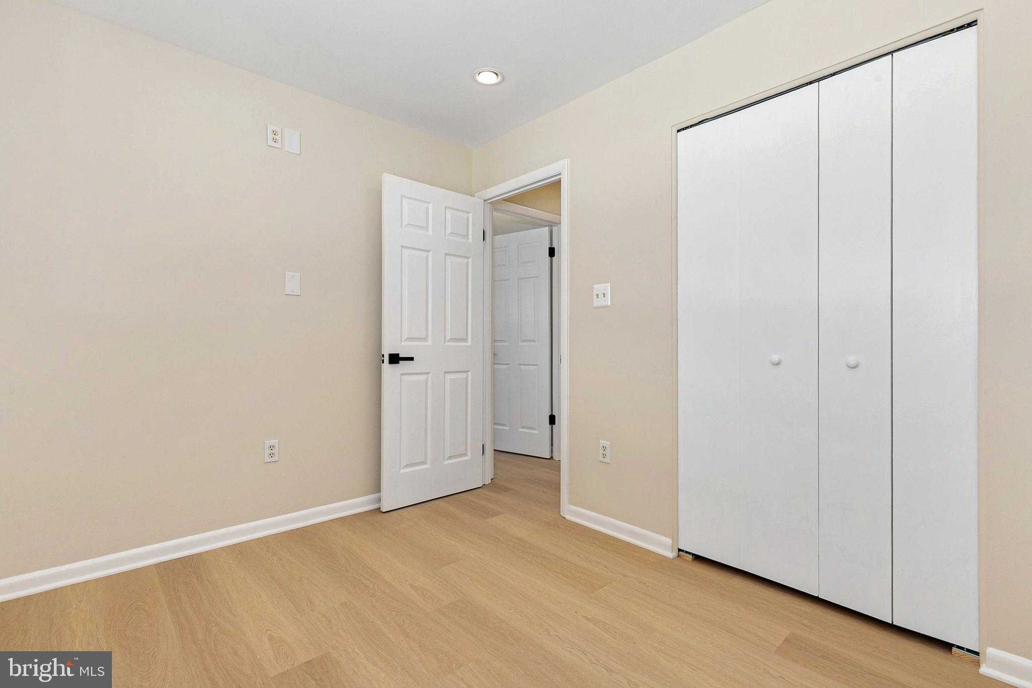 13530 Vandalia Dr photo 28