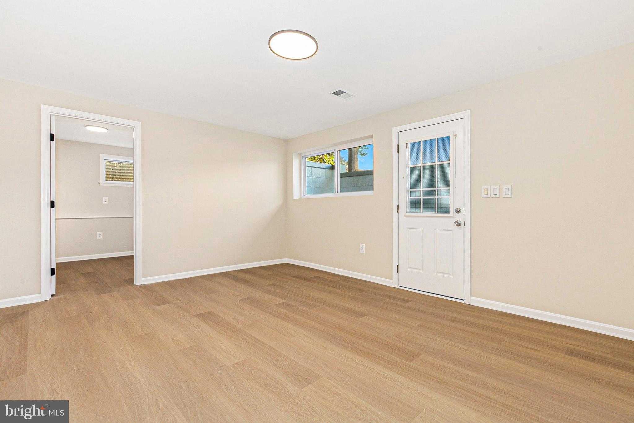 13530 Vandalia Dr photo 35