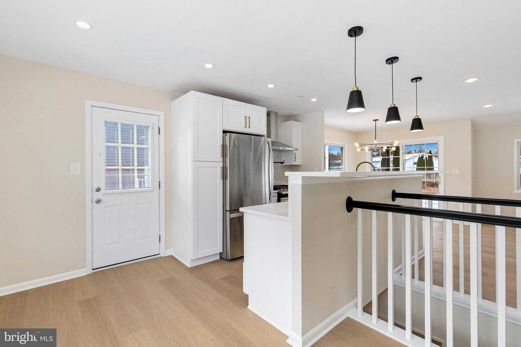 13530 Vandalia Dr photo 6