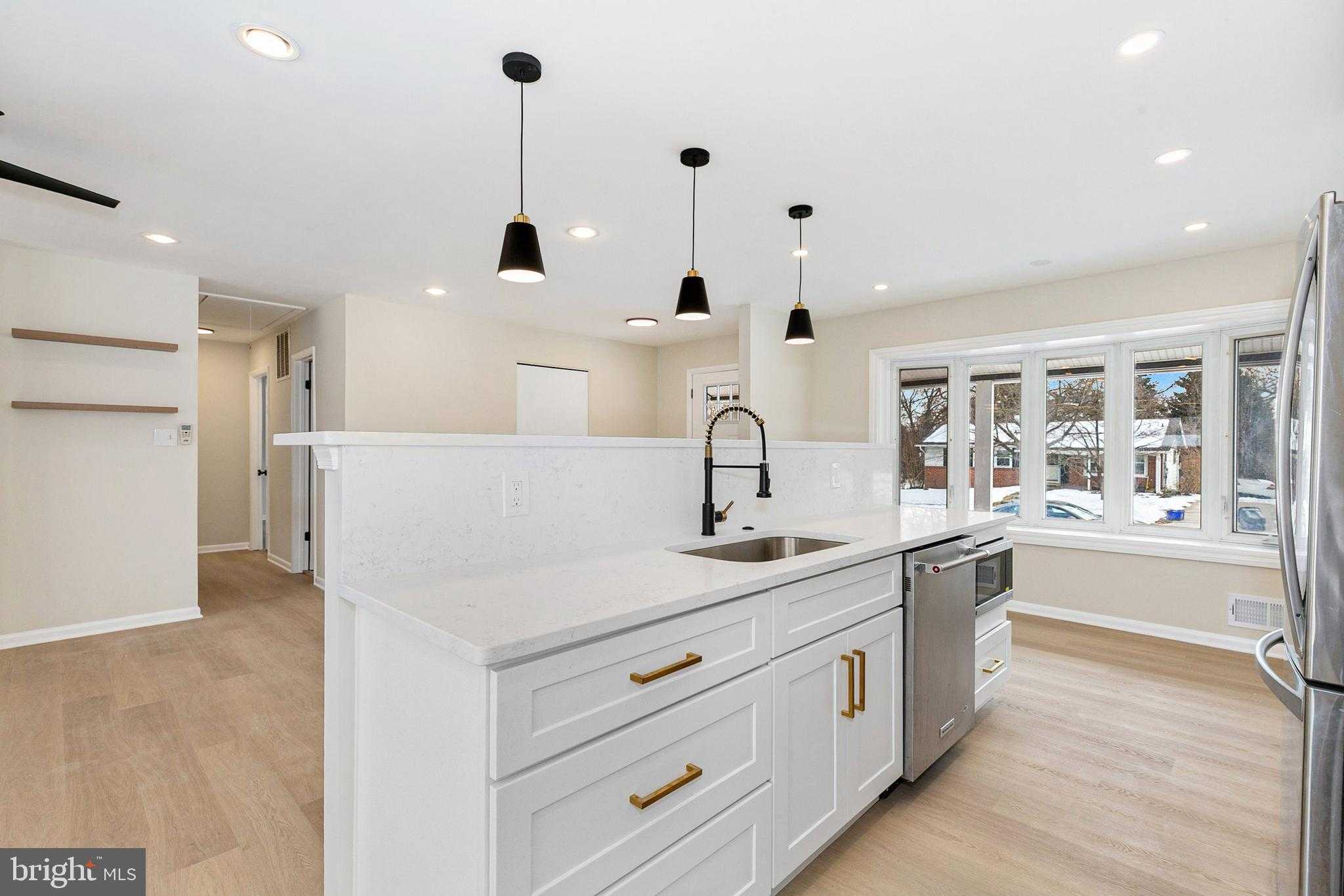 13530 Vandalia Dr photo 7