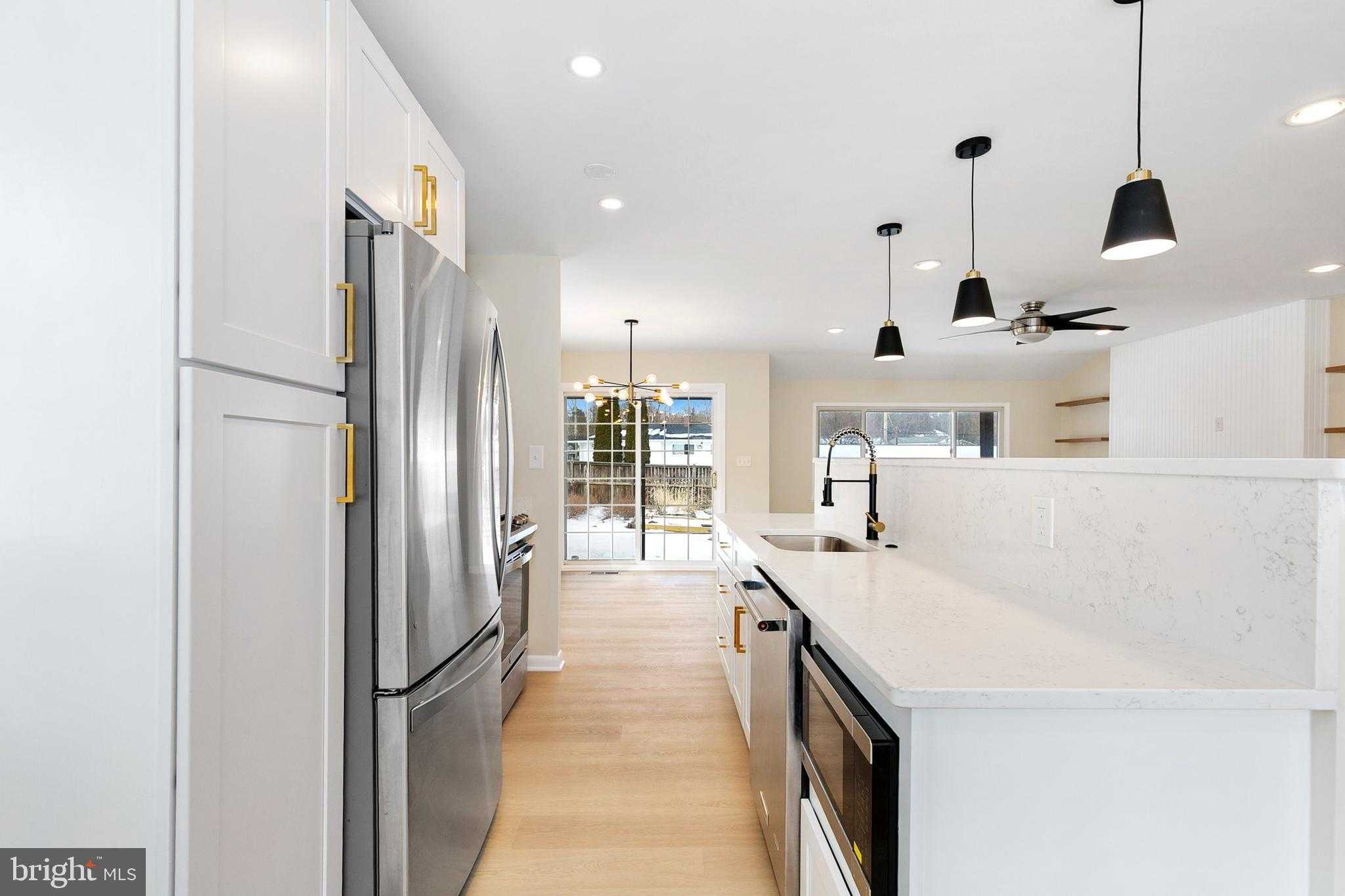 13530 Vandalia Dr photo 8