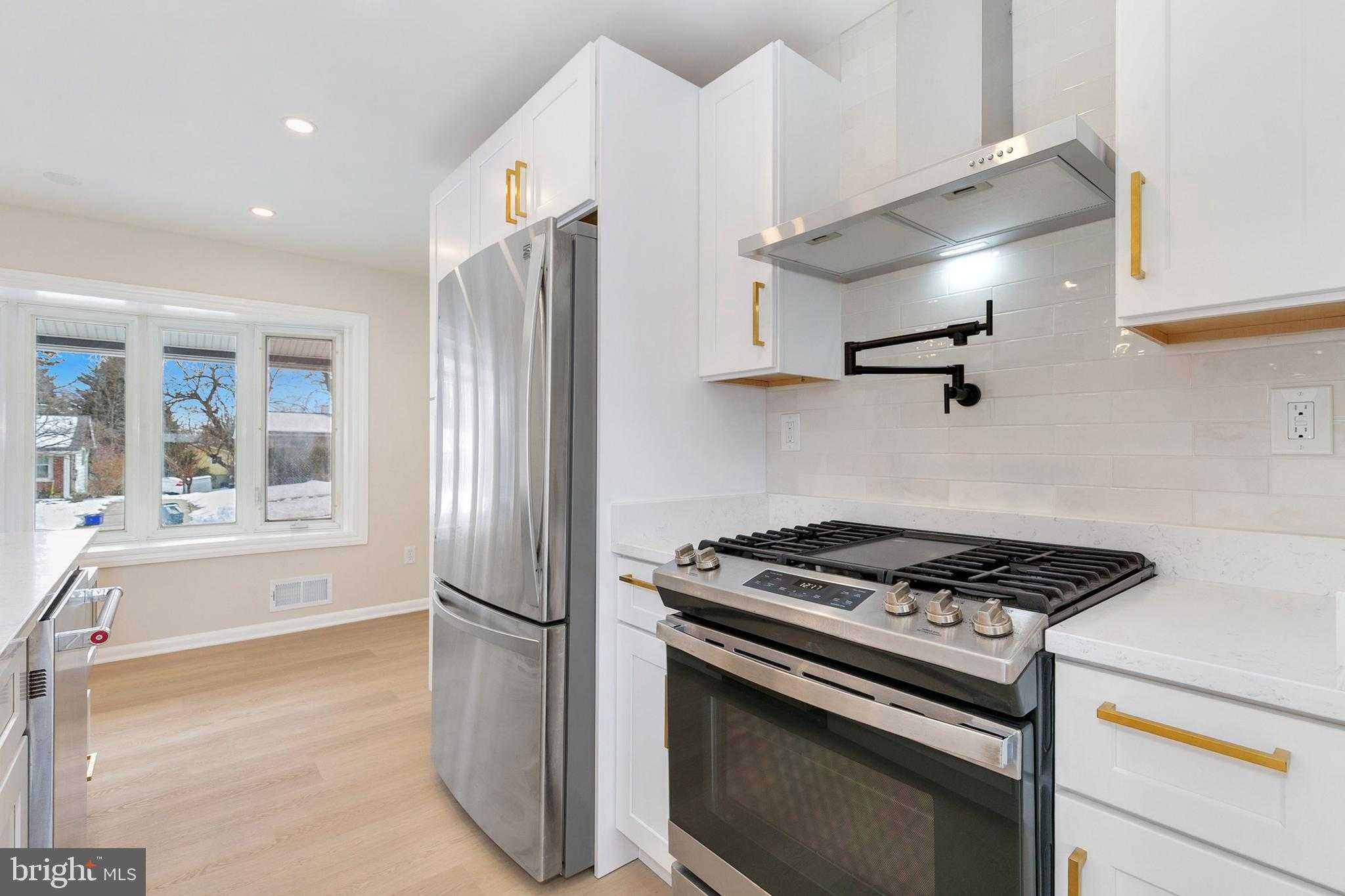 13530 Vandalia Dr photo 9