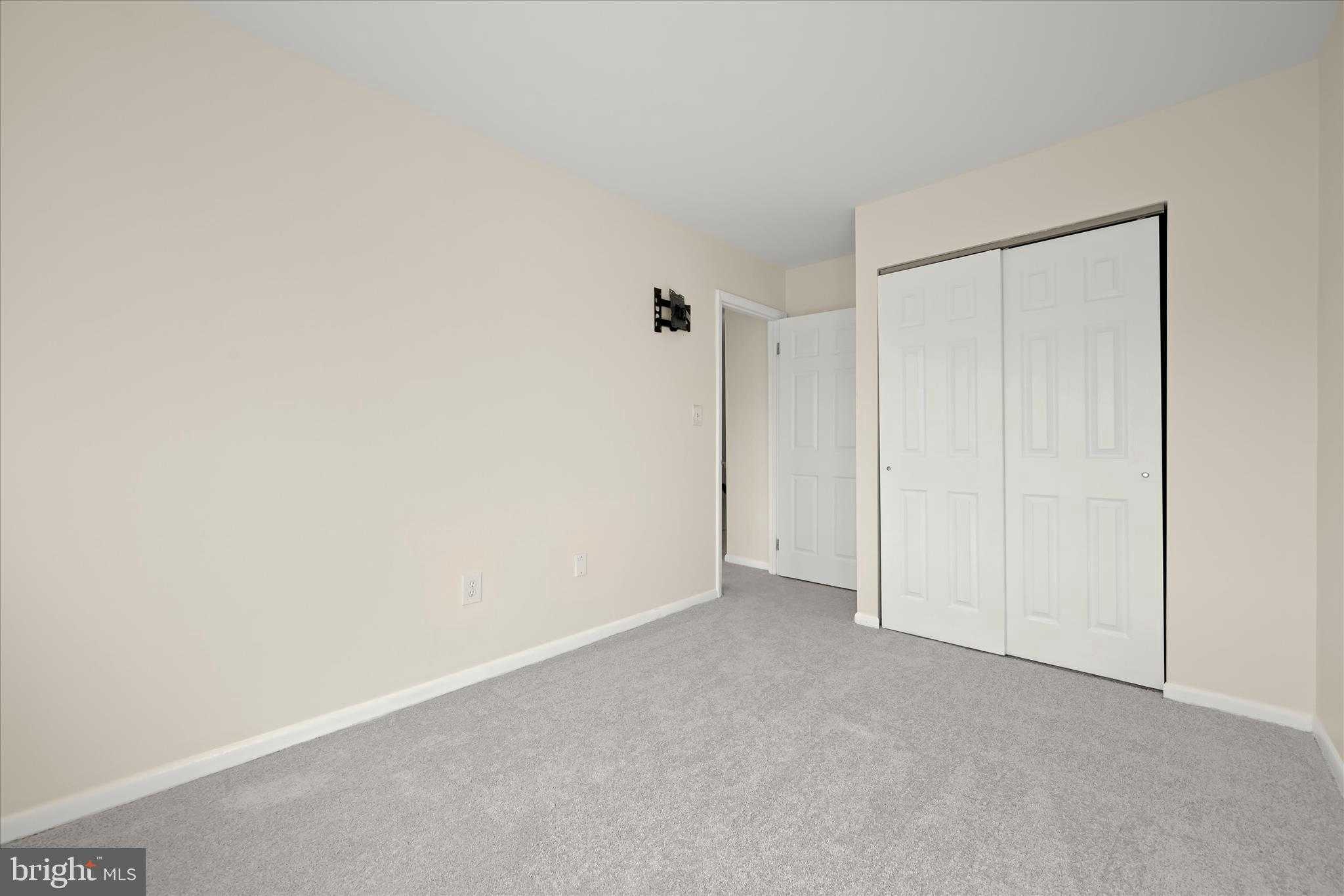 6627 Spring Mill Cir photo 25