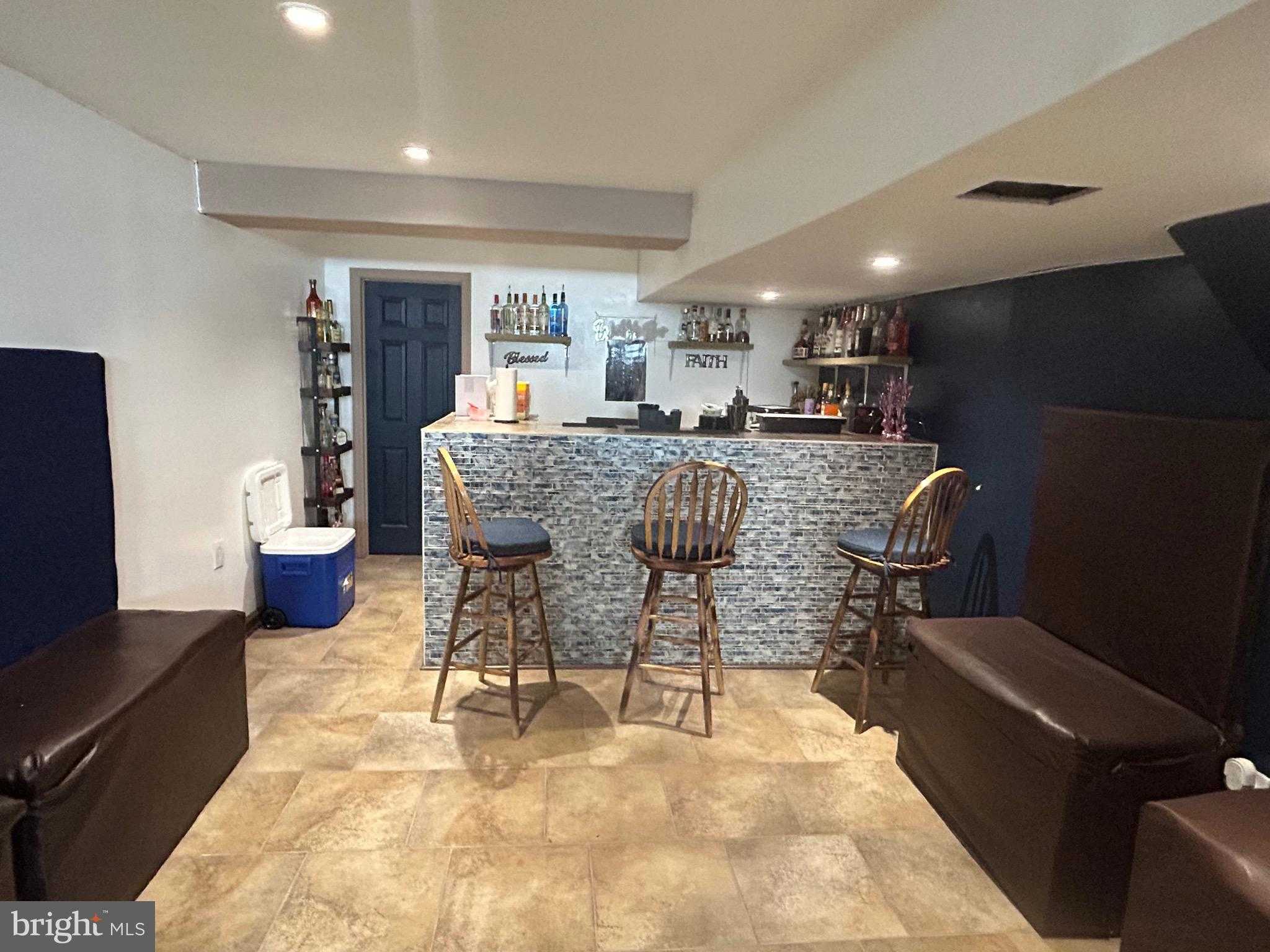 2431 W Norris St photo 35