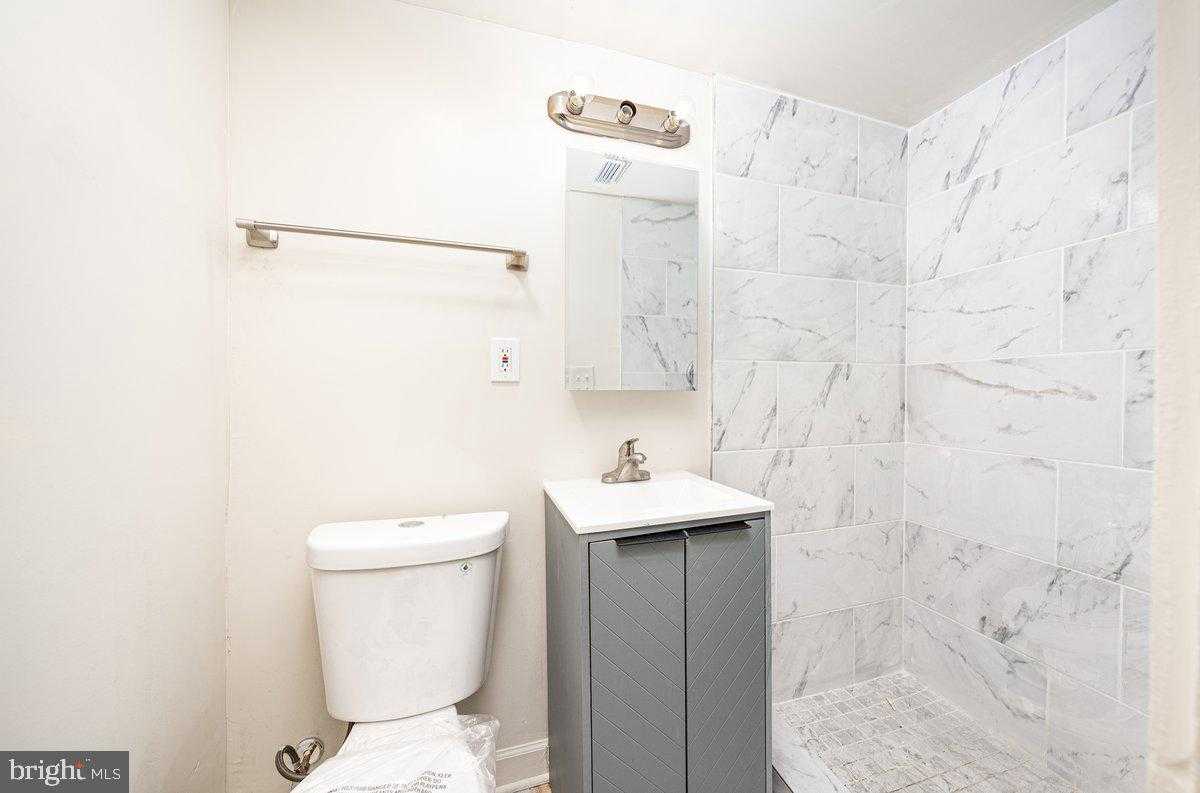 5409 Park Heights Ave photo 33