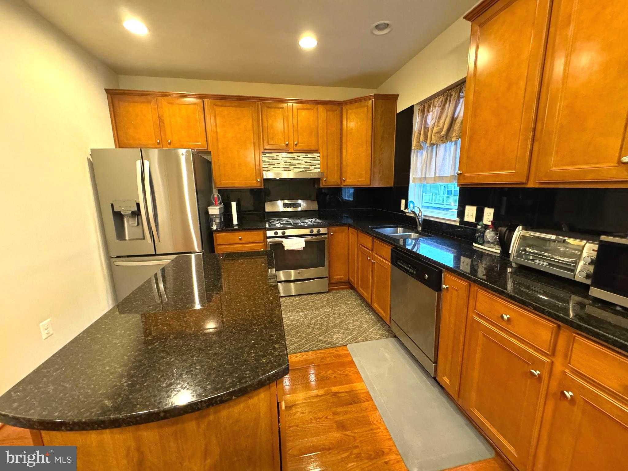 44071 Eastgate View Dr photo 7