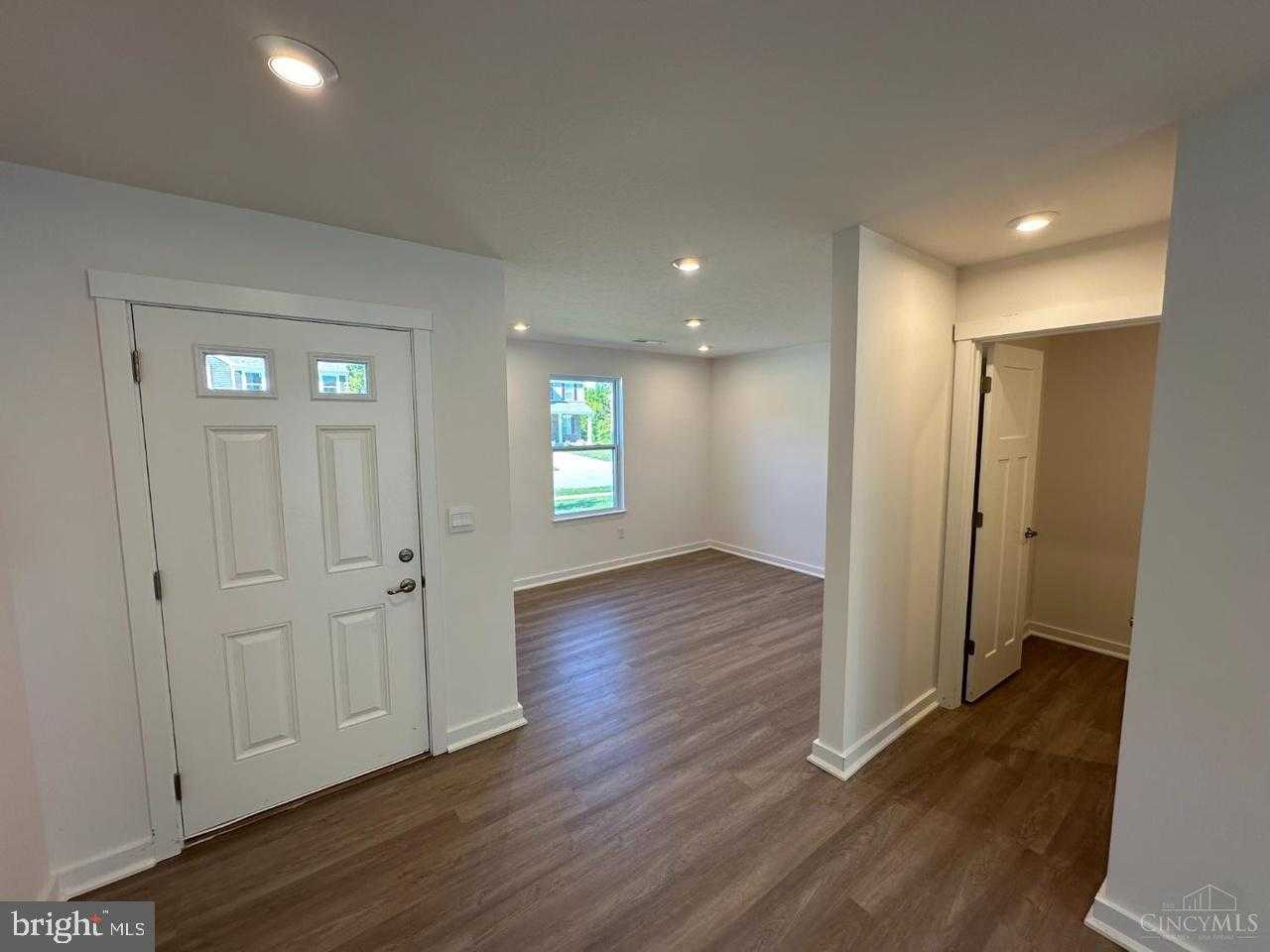 227 Monroe Ave photo 5