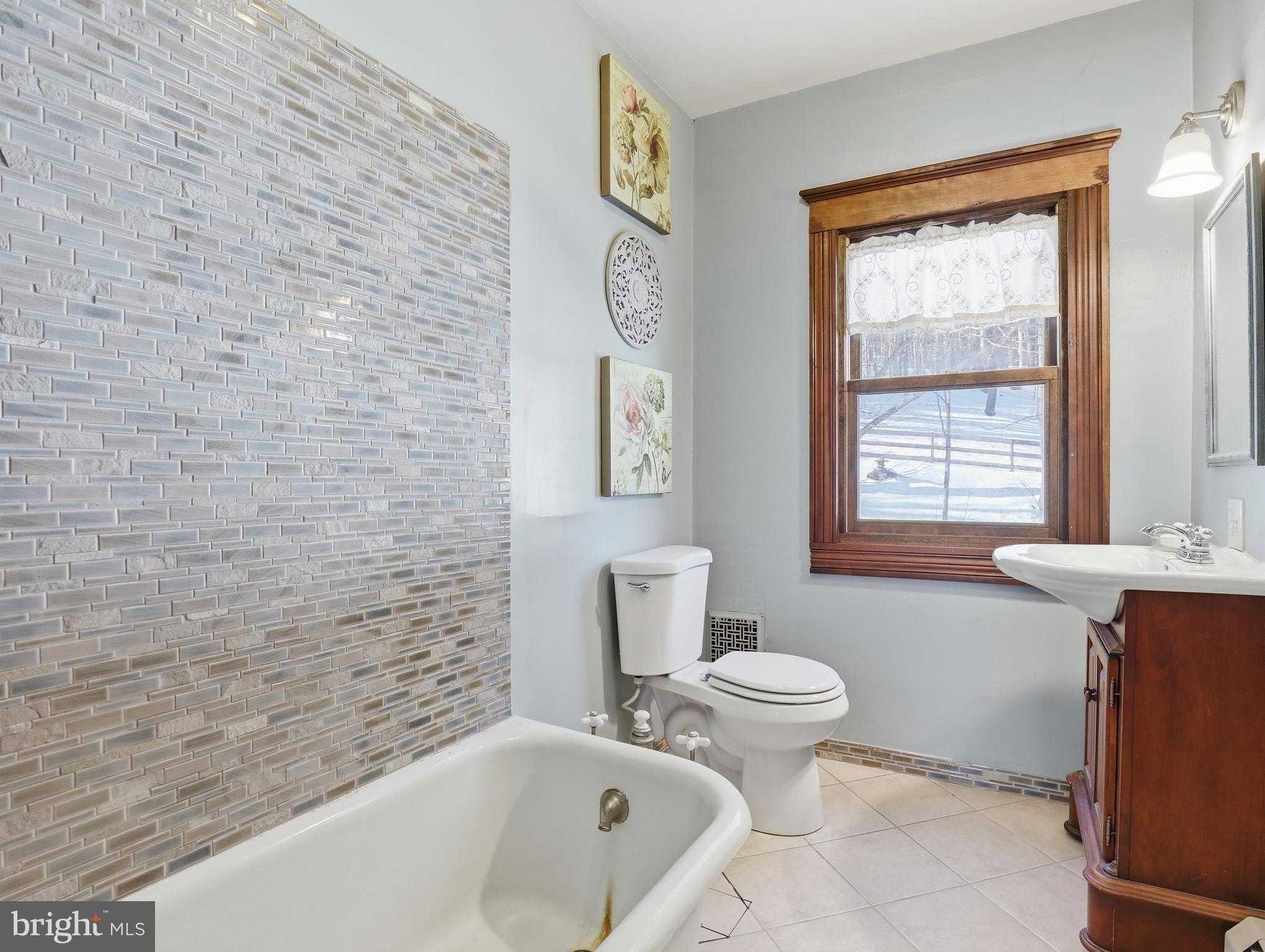 115 State St photo 21