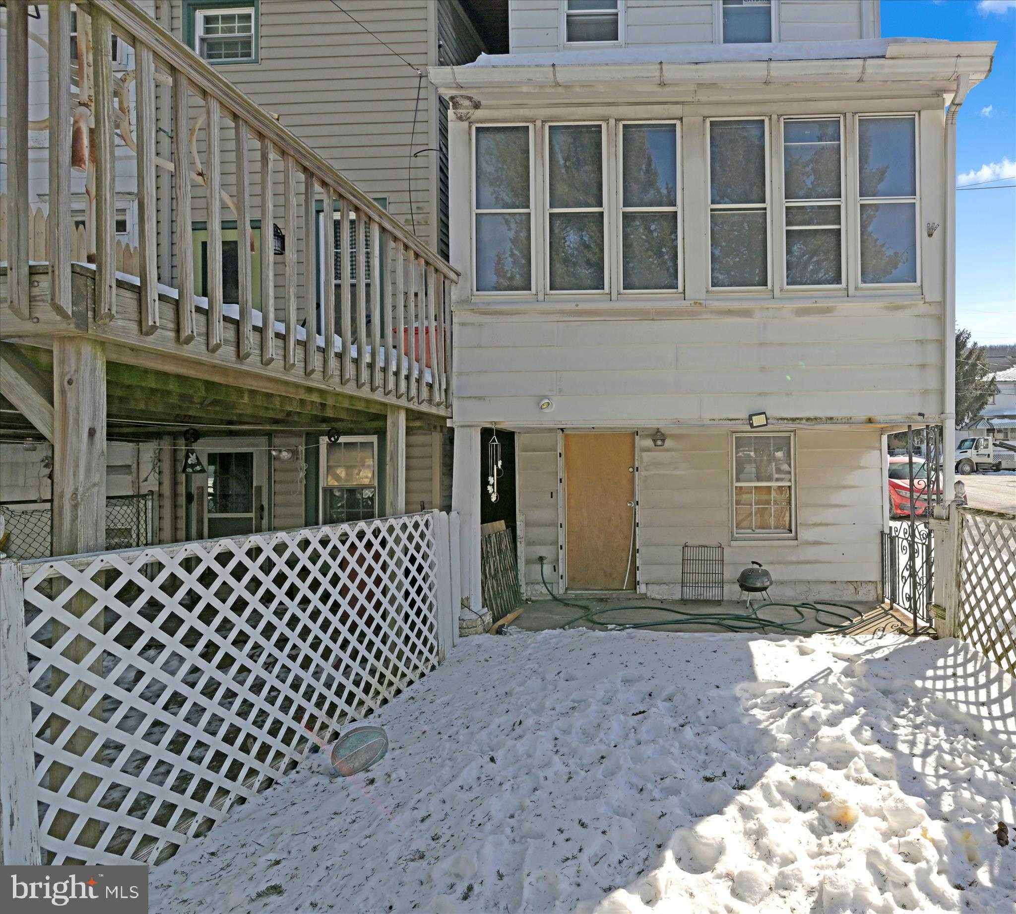 601 E Bertsch St photo 30