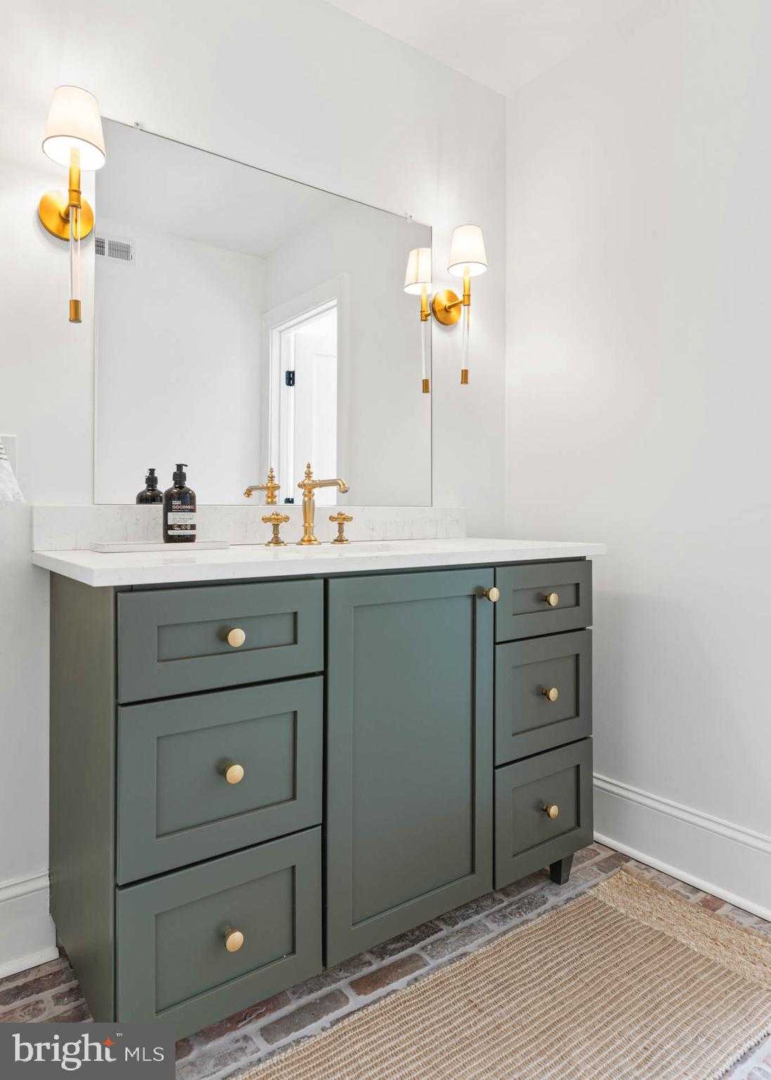 709 Newtown Rd photo 30