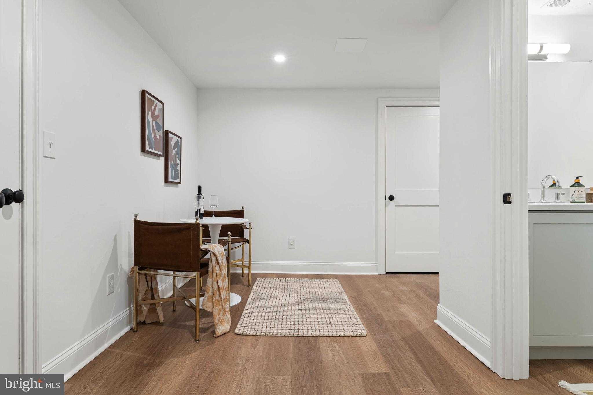 709 Newtown Rd photo 68