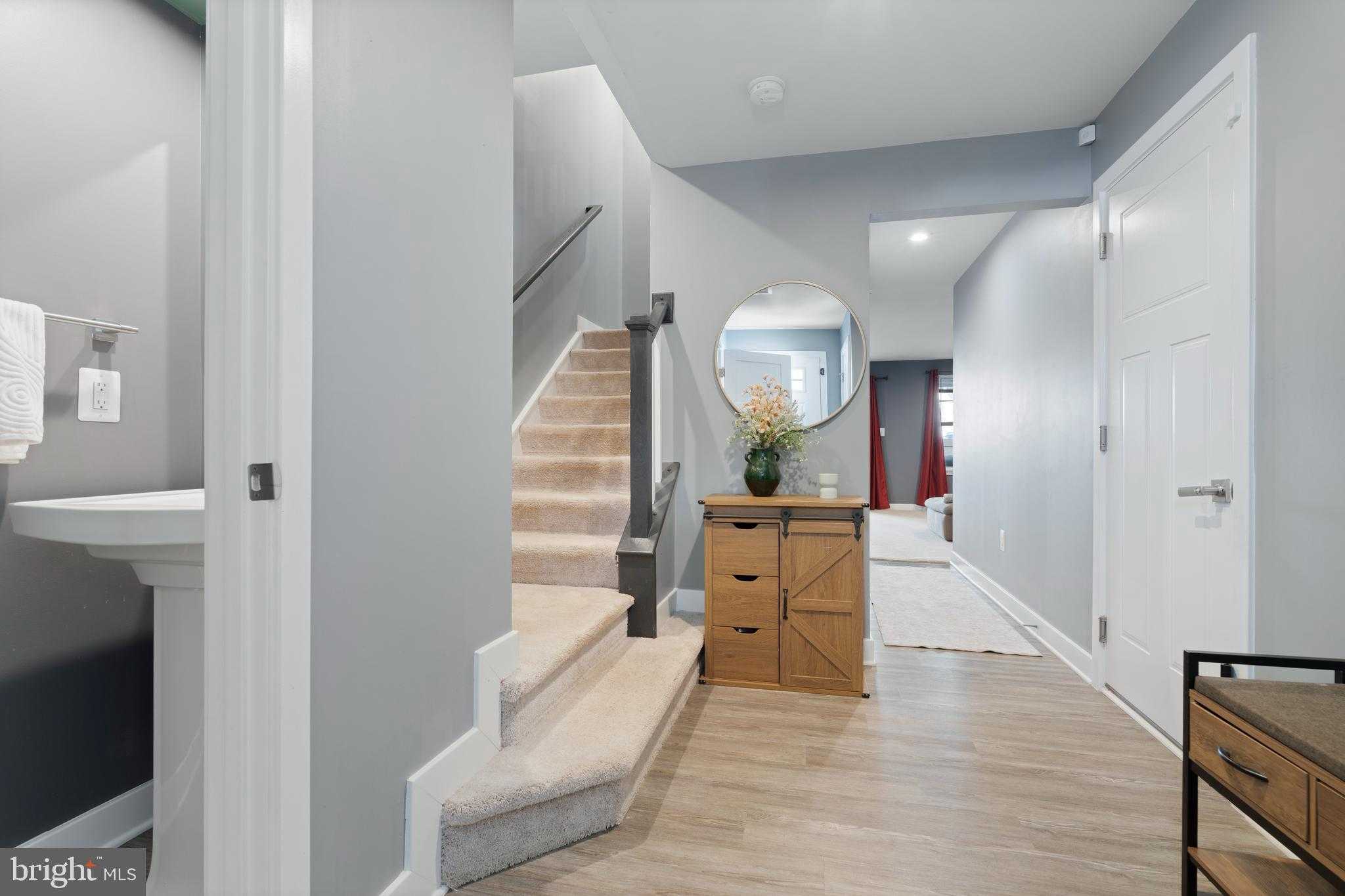 110 Bethlehem Pl photo 3