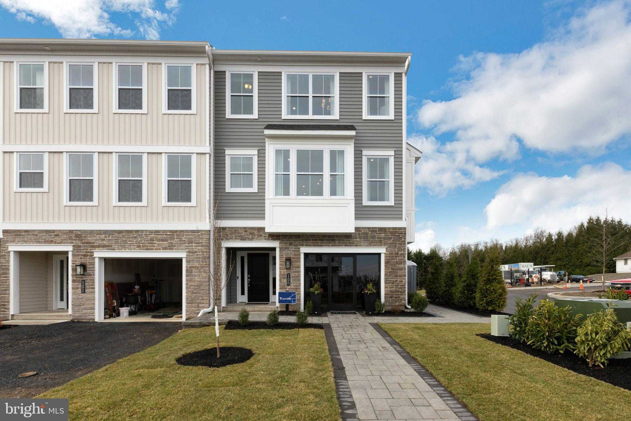 120 Jamison Aly photo 2