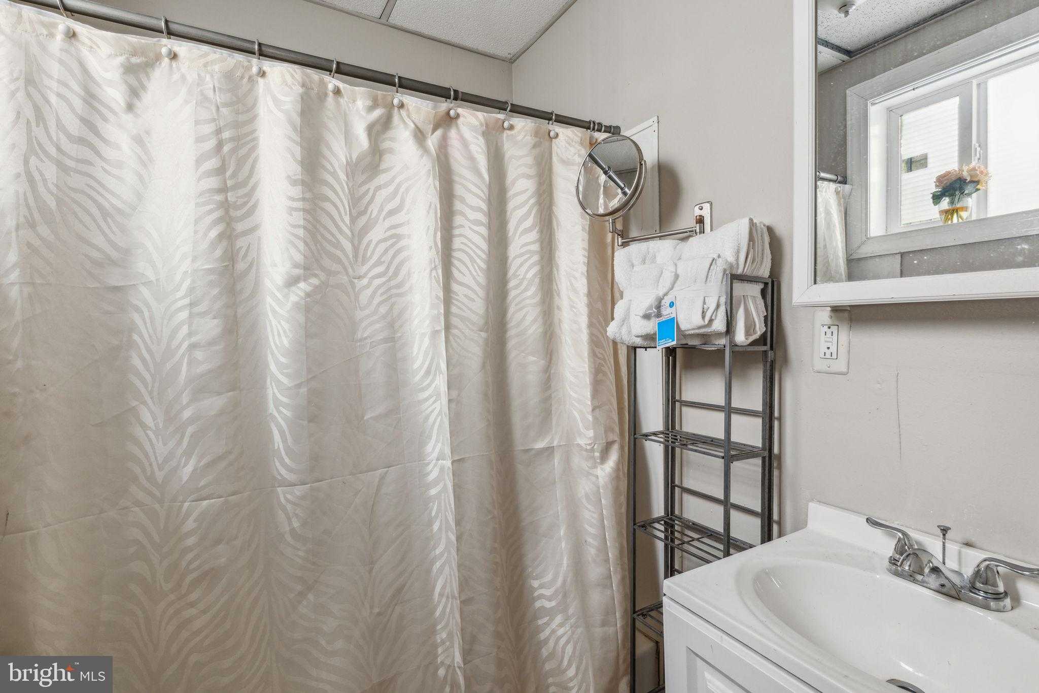 2203 Ellsworth St photo 21