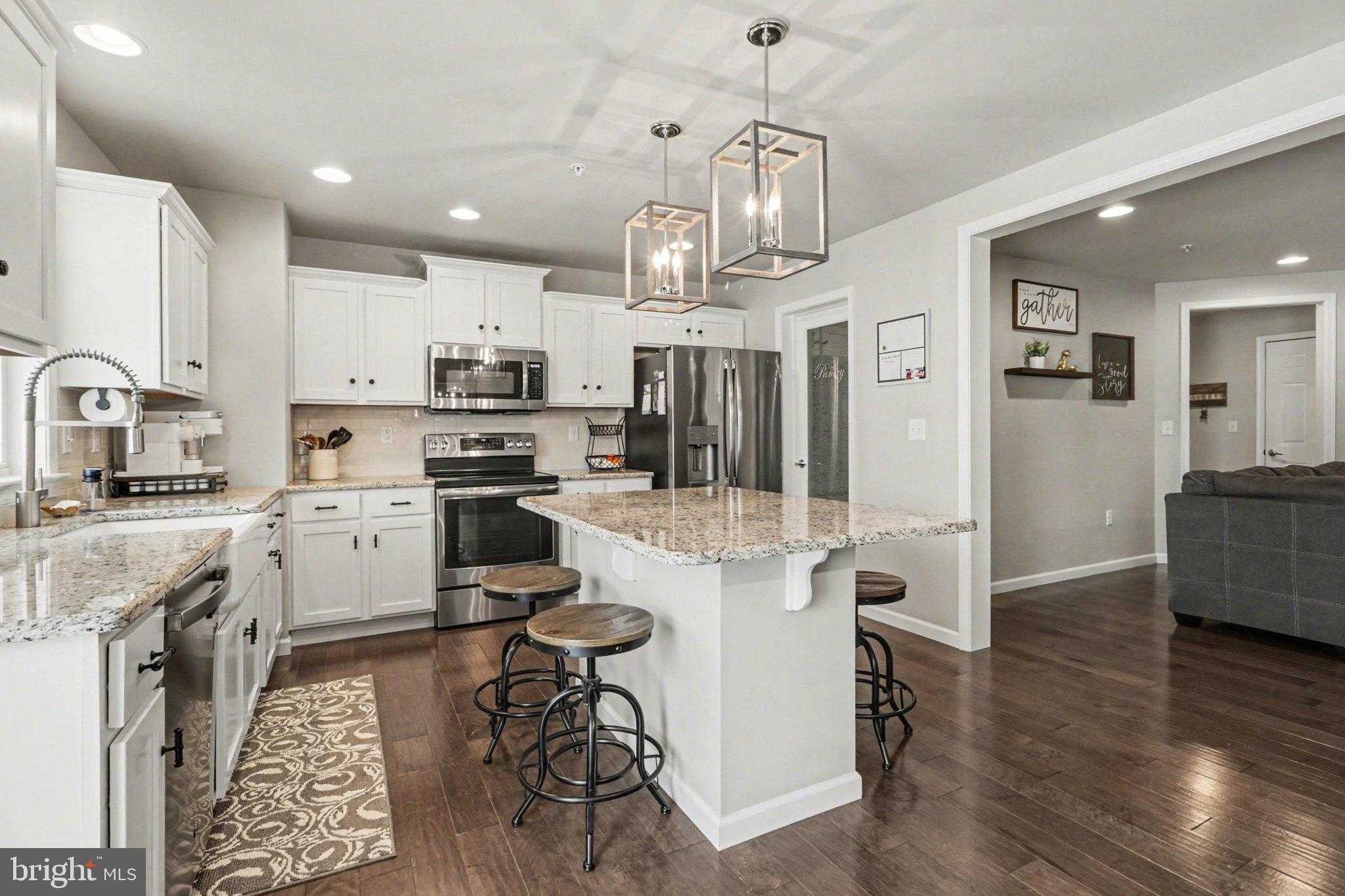 1649 Haralson Dr photo 2