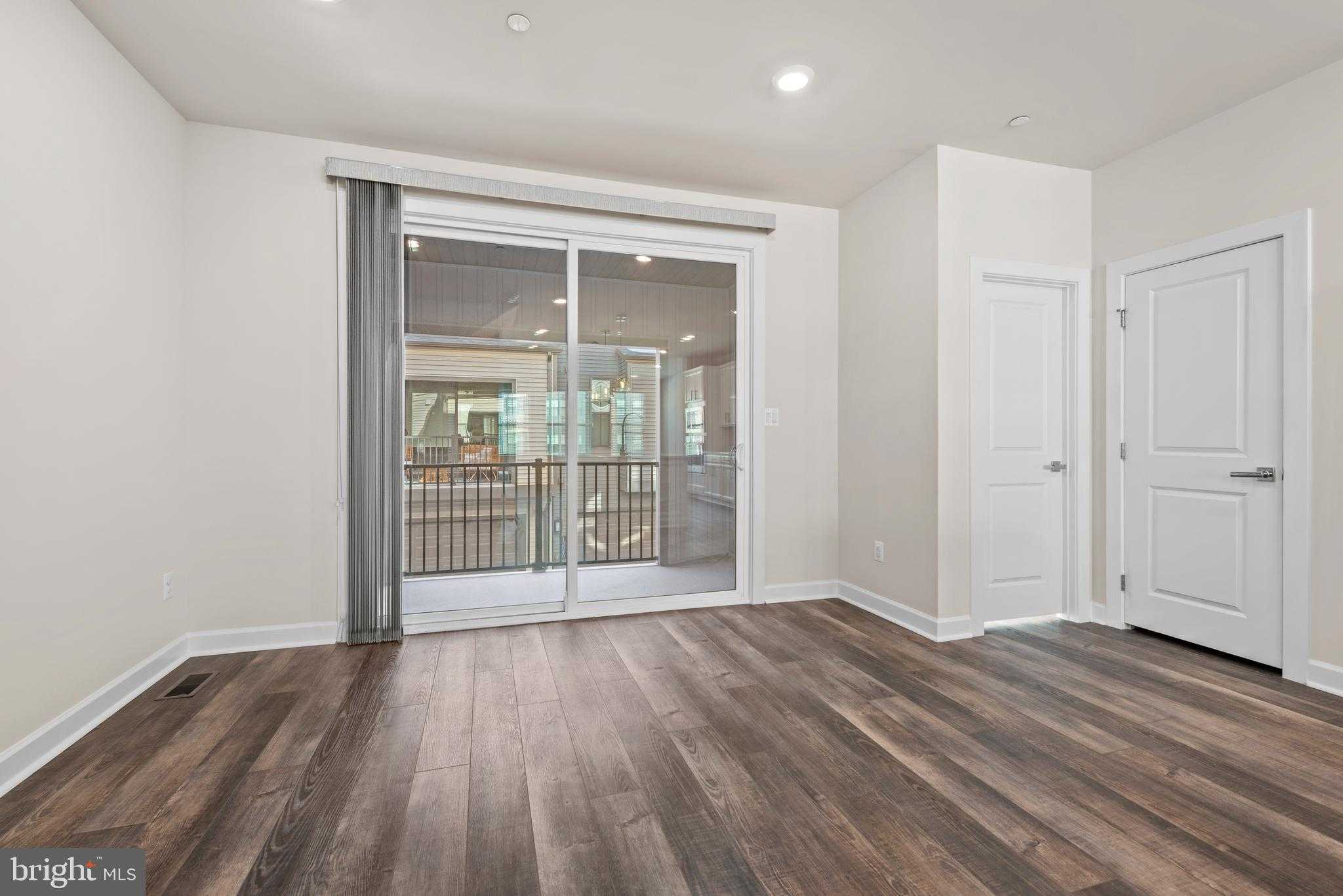 13039 Hattontown Sq photo 23