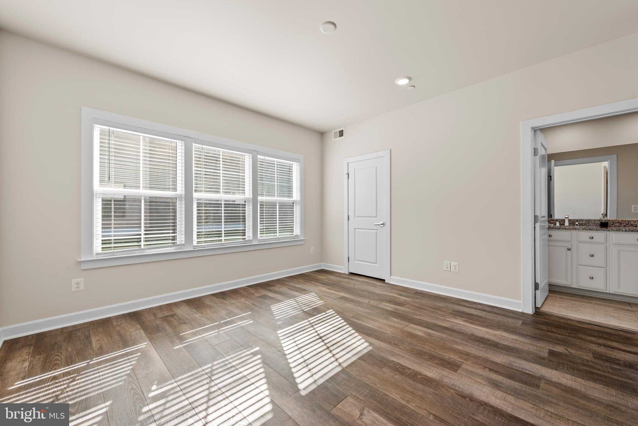 13039 Hattontown Sq photo 37