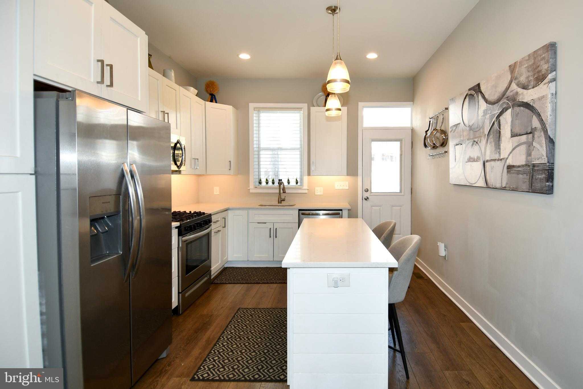 846 Harlem Ave photo 5