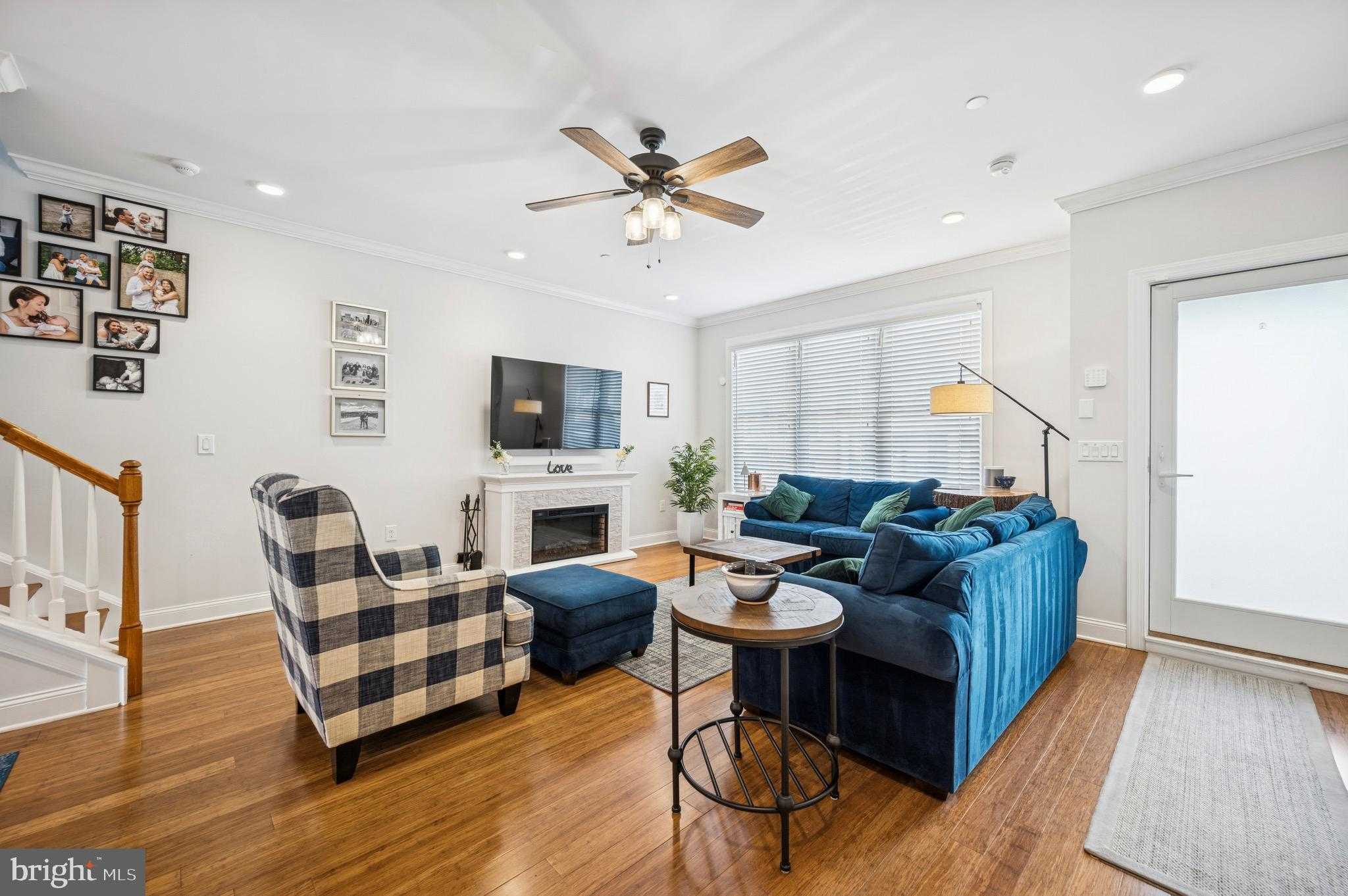 151 Levering St photo 4