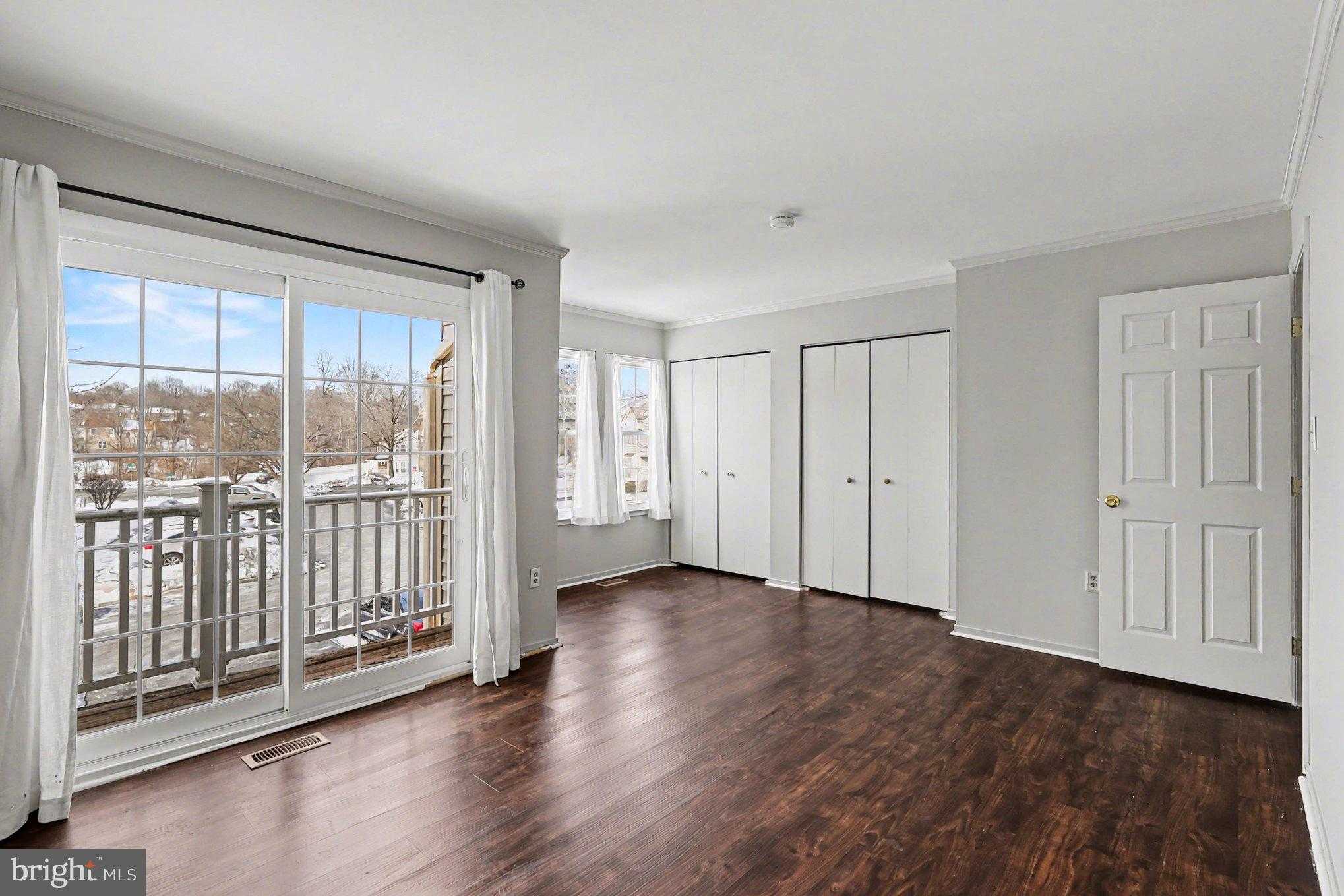 8918 Hillside CT photo 9