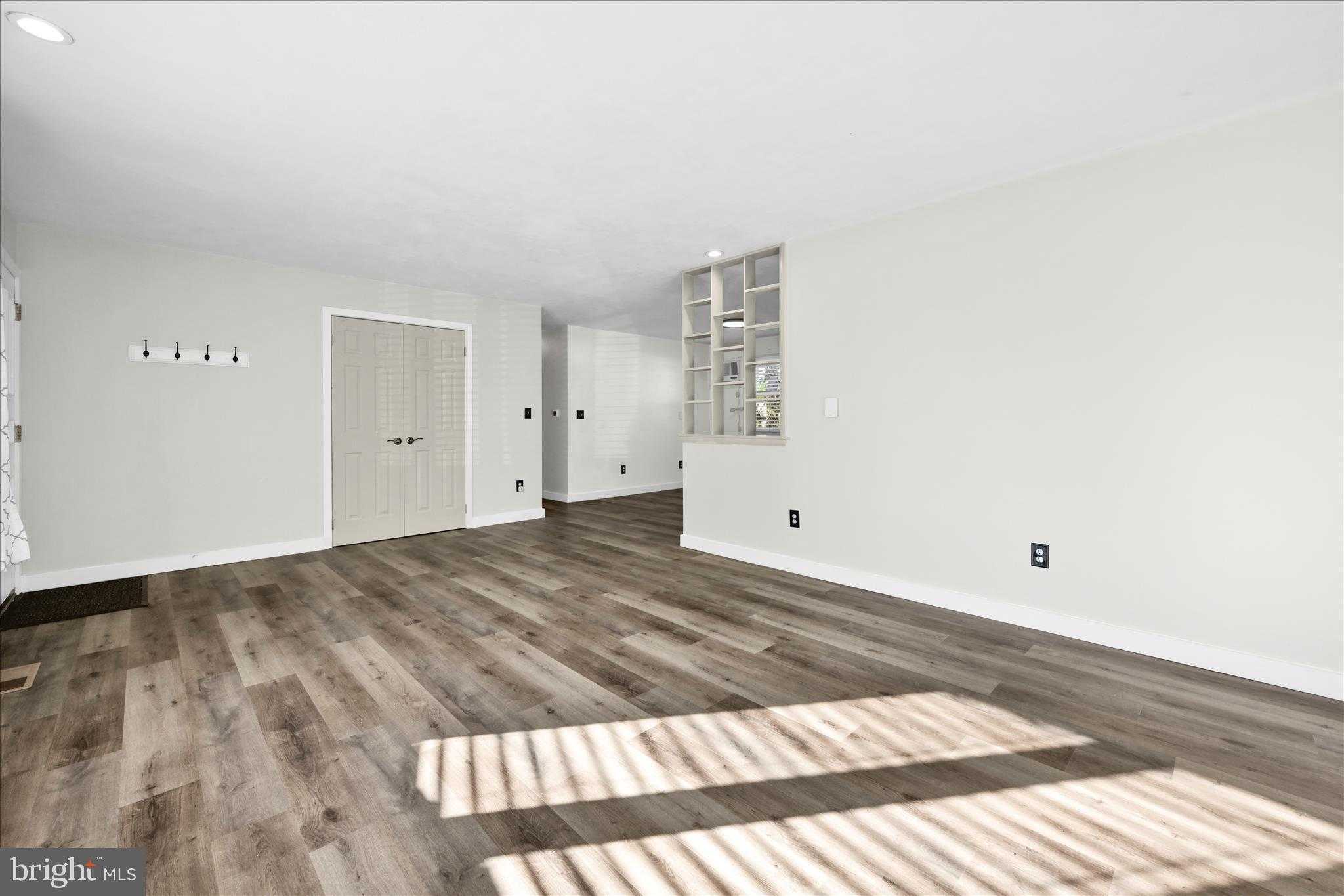 533 Hilltop Rd photo 10