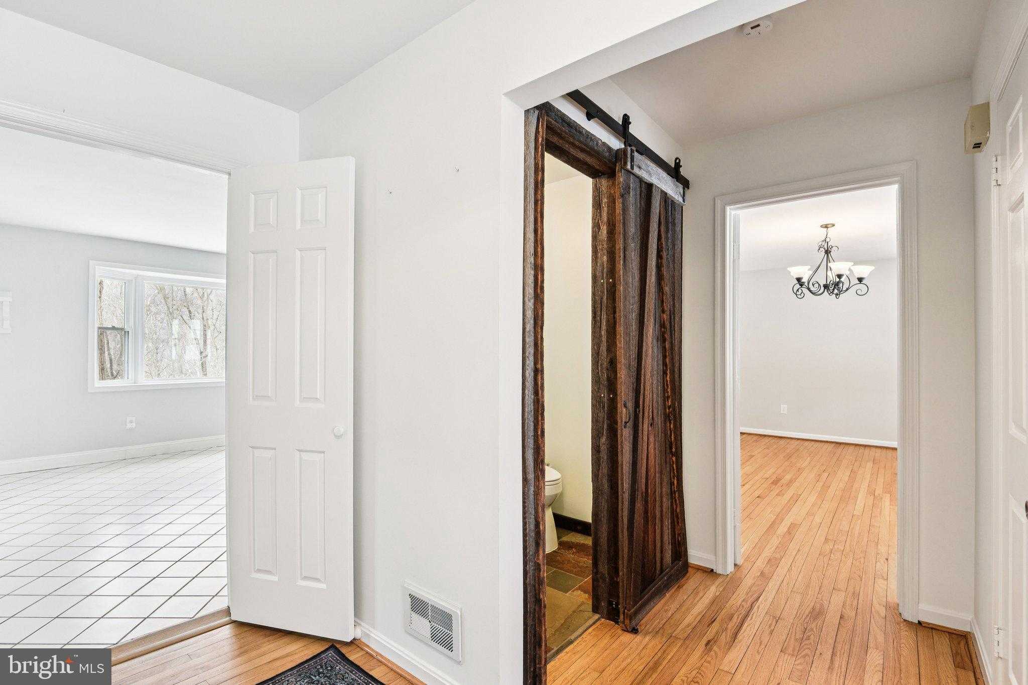 4004 Wilkinson Rd photo 20