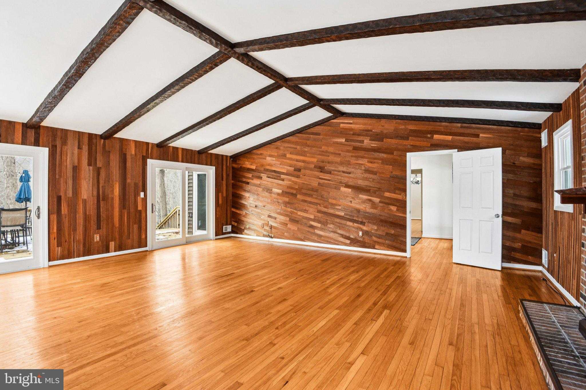 4004 Wilkinson Rd photo 7