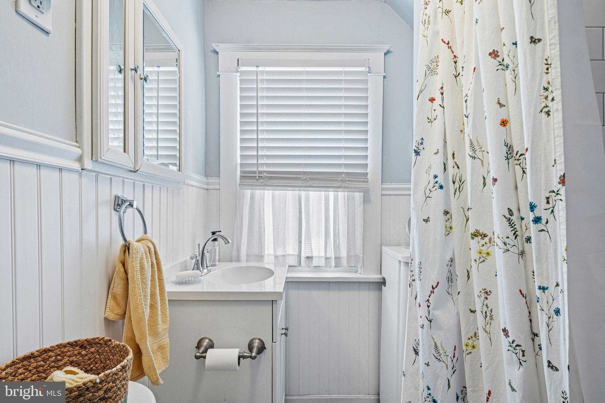 329 N Tyson Ave photo 24