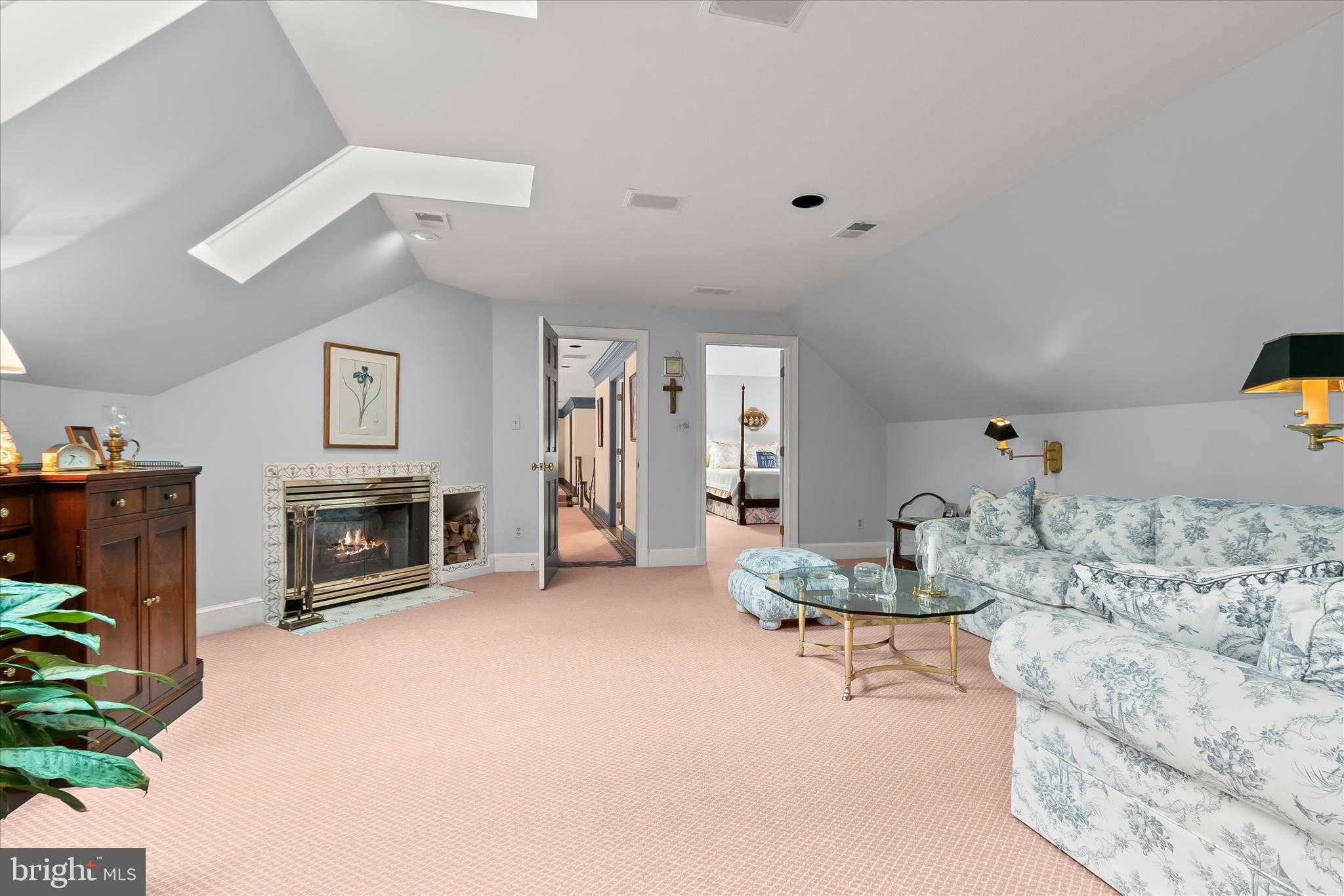 949 Bellview Rd photo 32