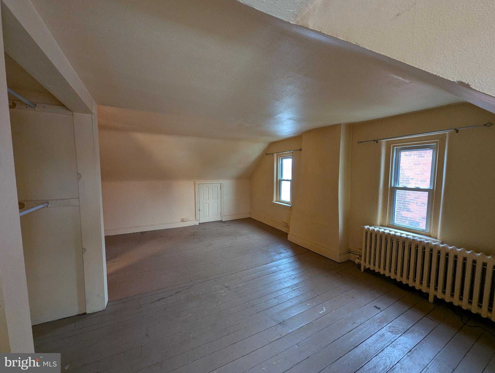 611 W Main St photo 29