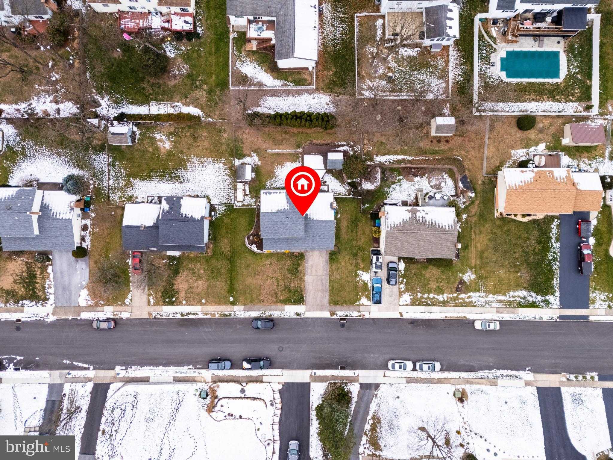 5724 Kenwood Ave photo 32