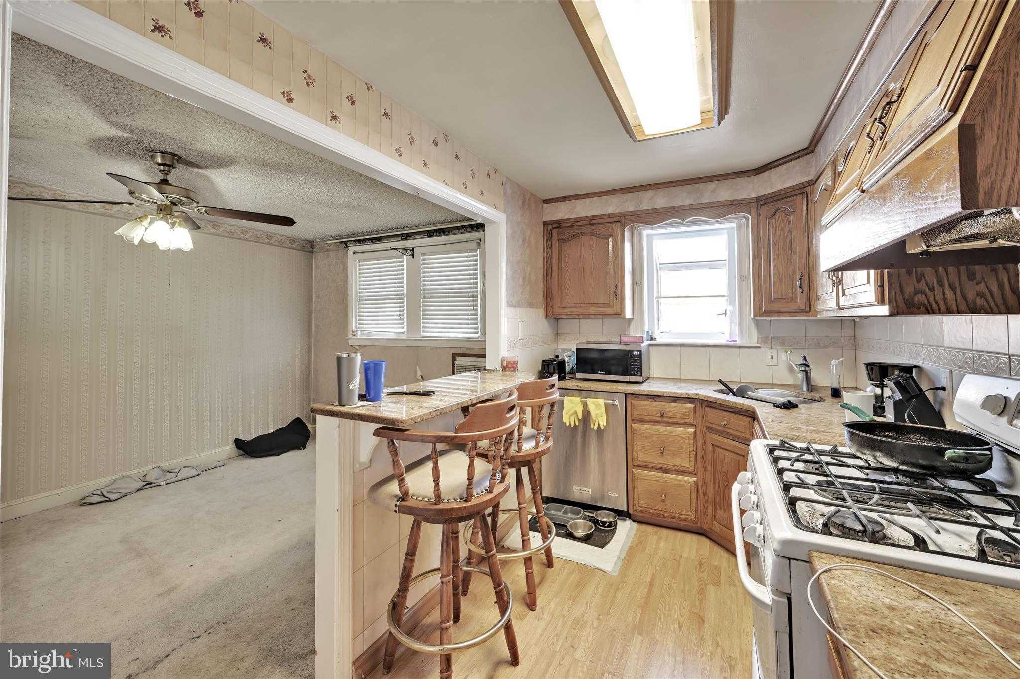 217 E Greenwood Ave photo 15