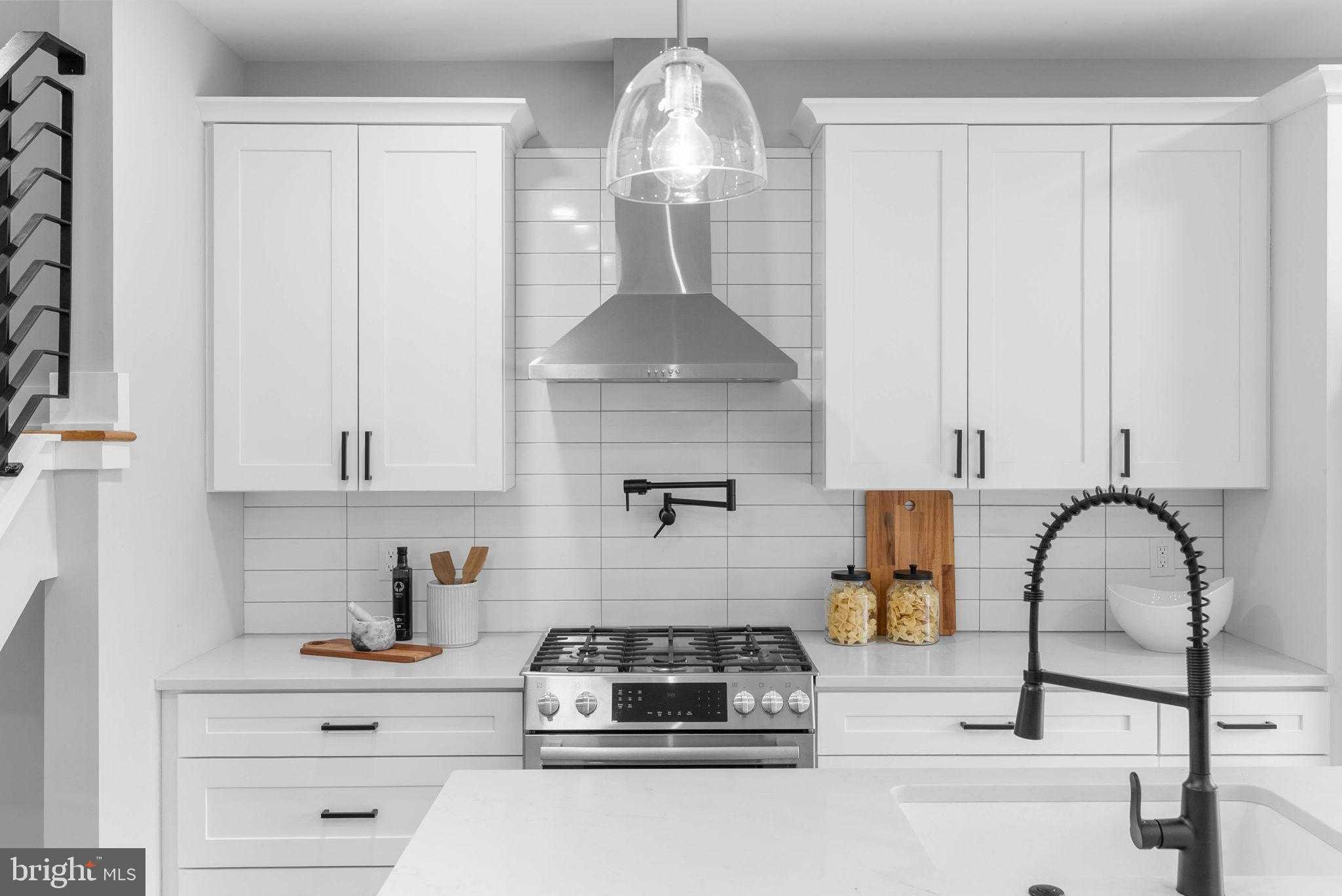 311 Delmar St photo 16