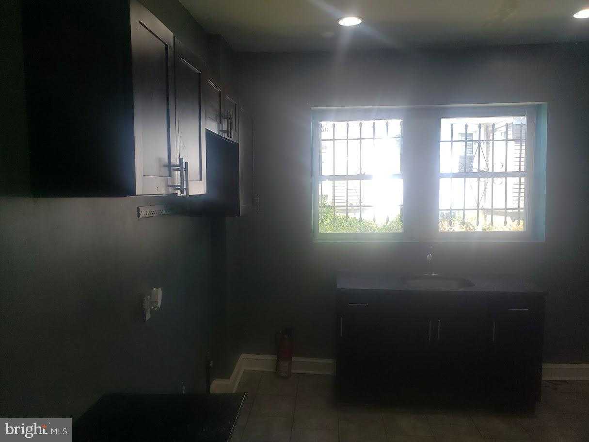 3615 Springdale Ave photo 9