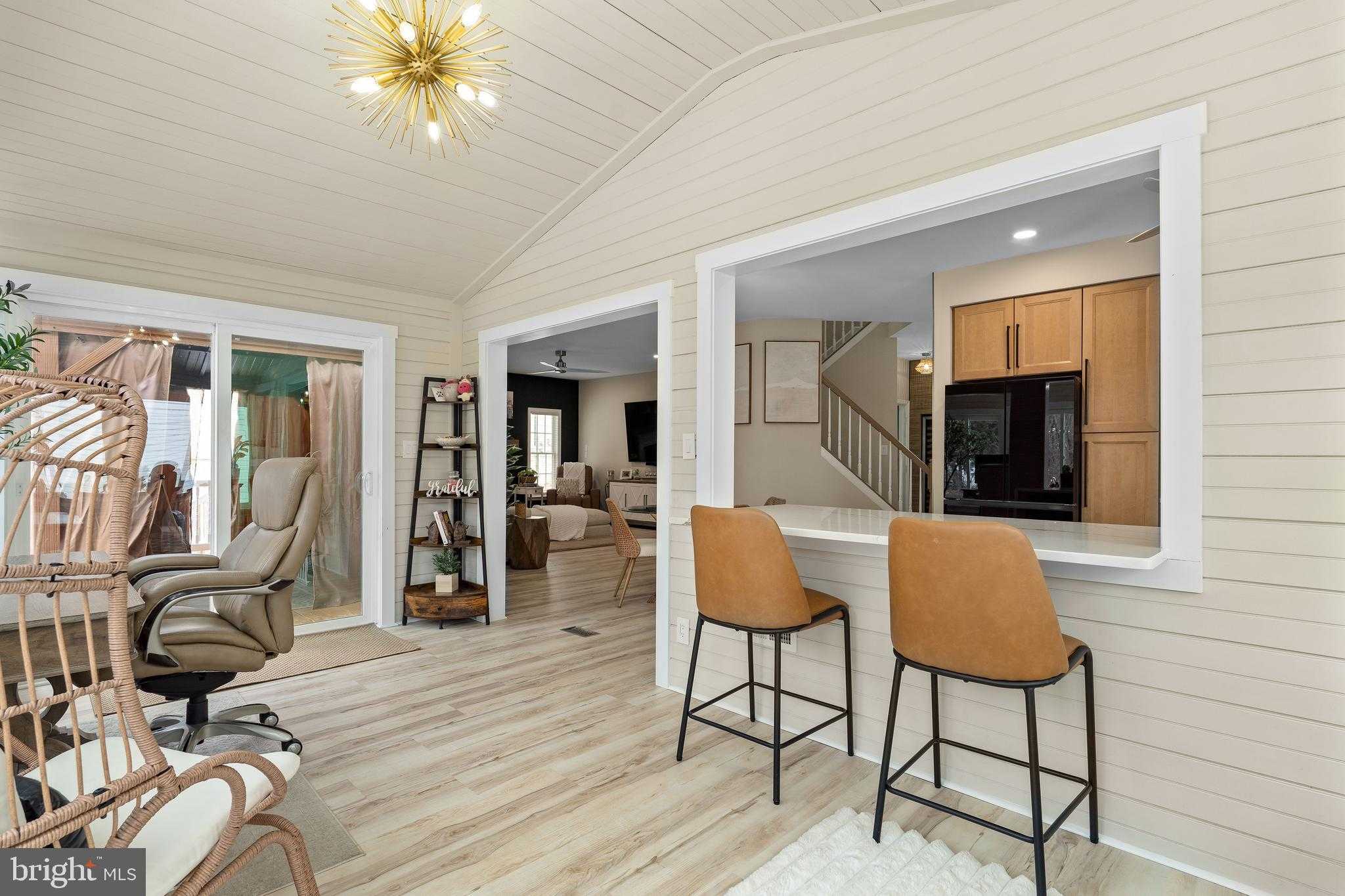 303 Beacon Point Dr photo 26