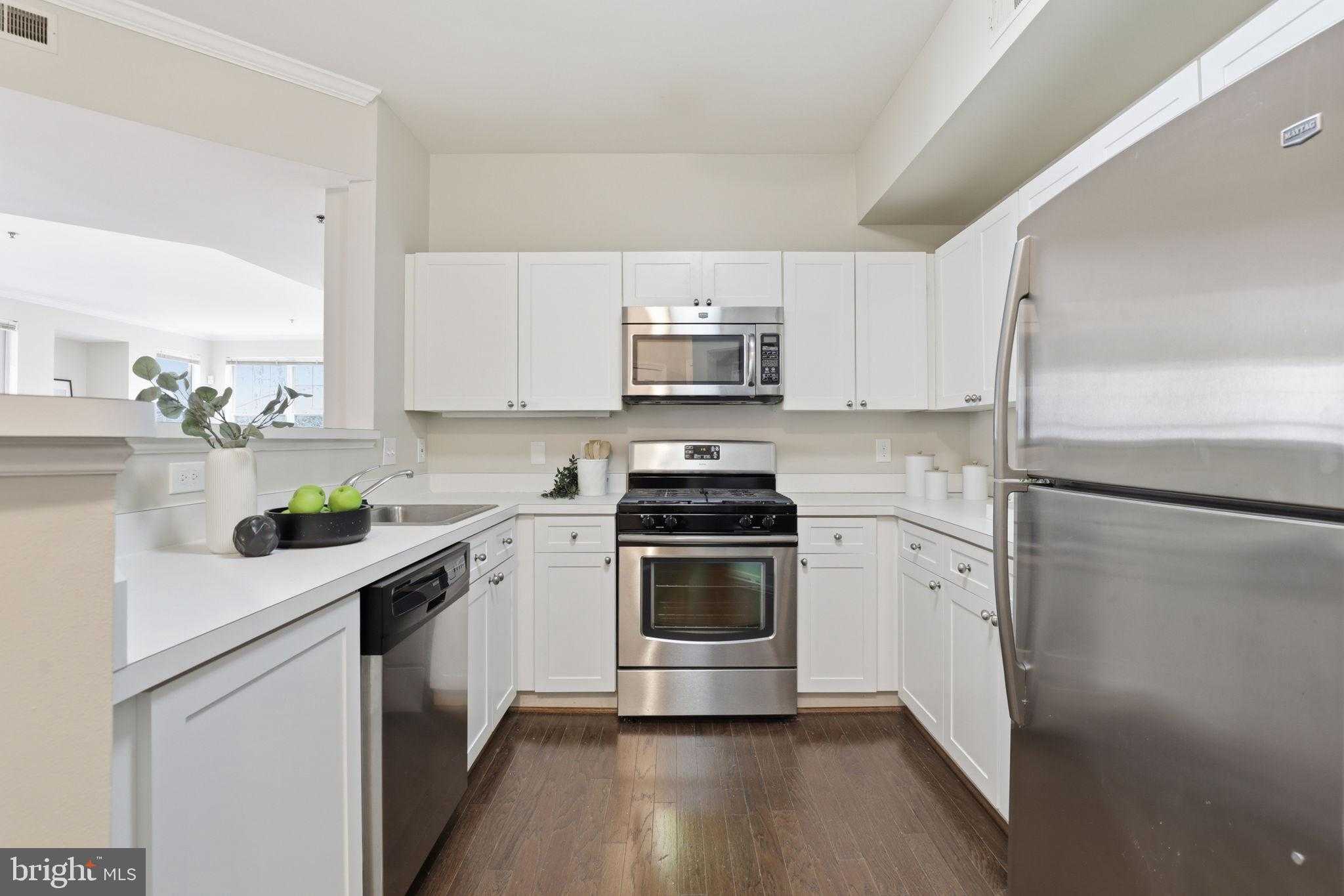 1641 International Dr Unit 114 photo 7