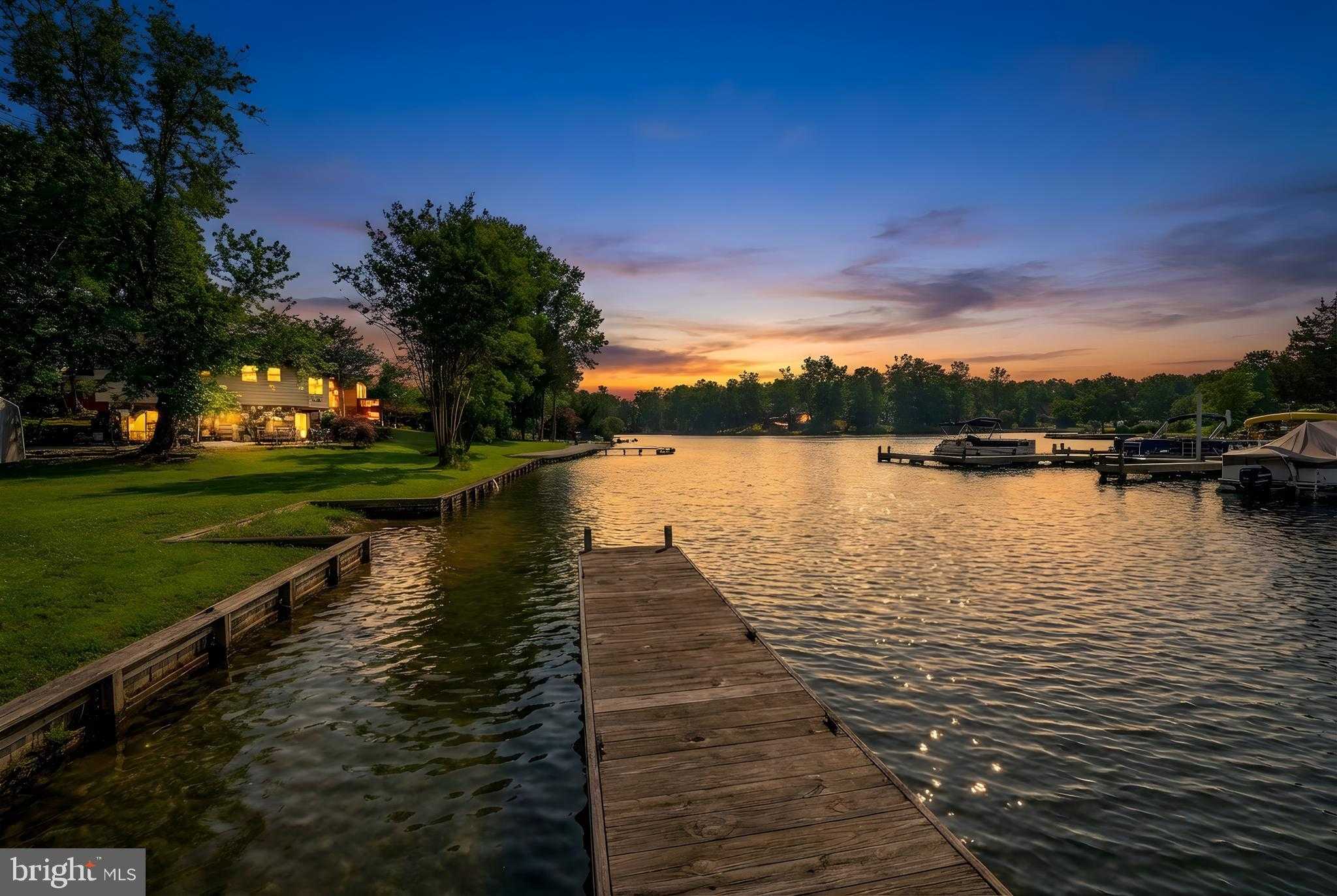 248 Washington St photo 9