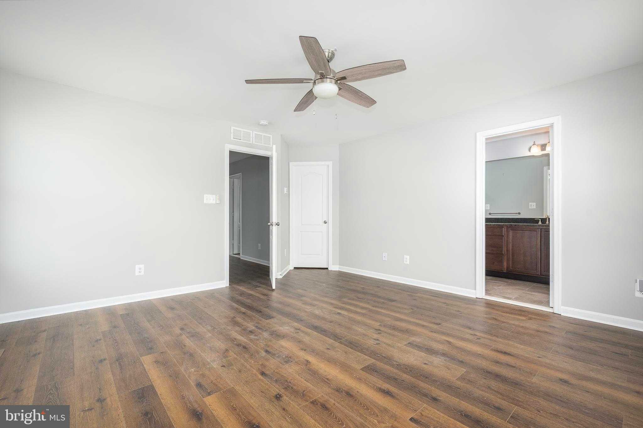 357 Marina Ave photo 27