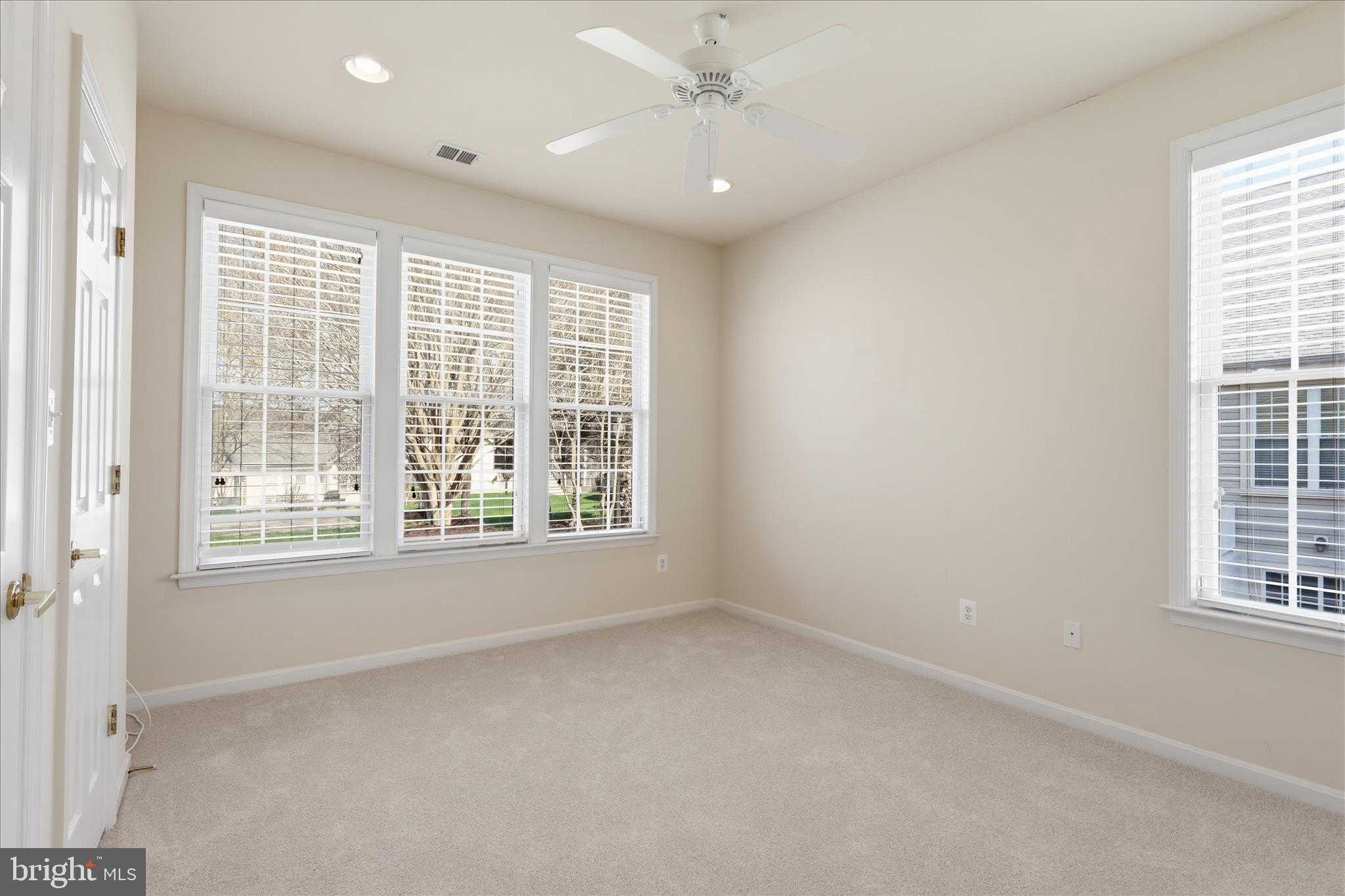 14025 Breeders Cup Dr photo 32