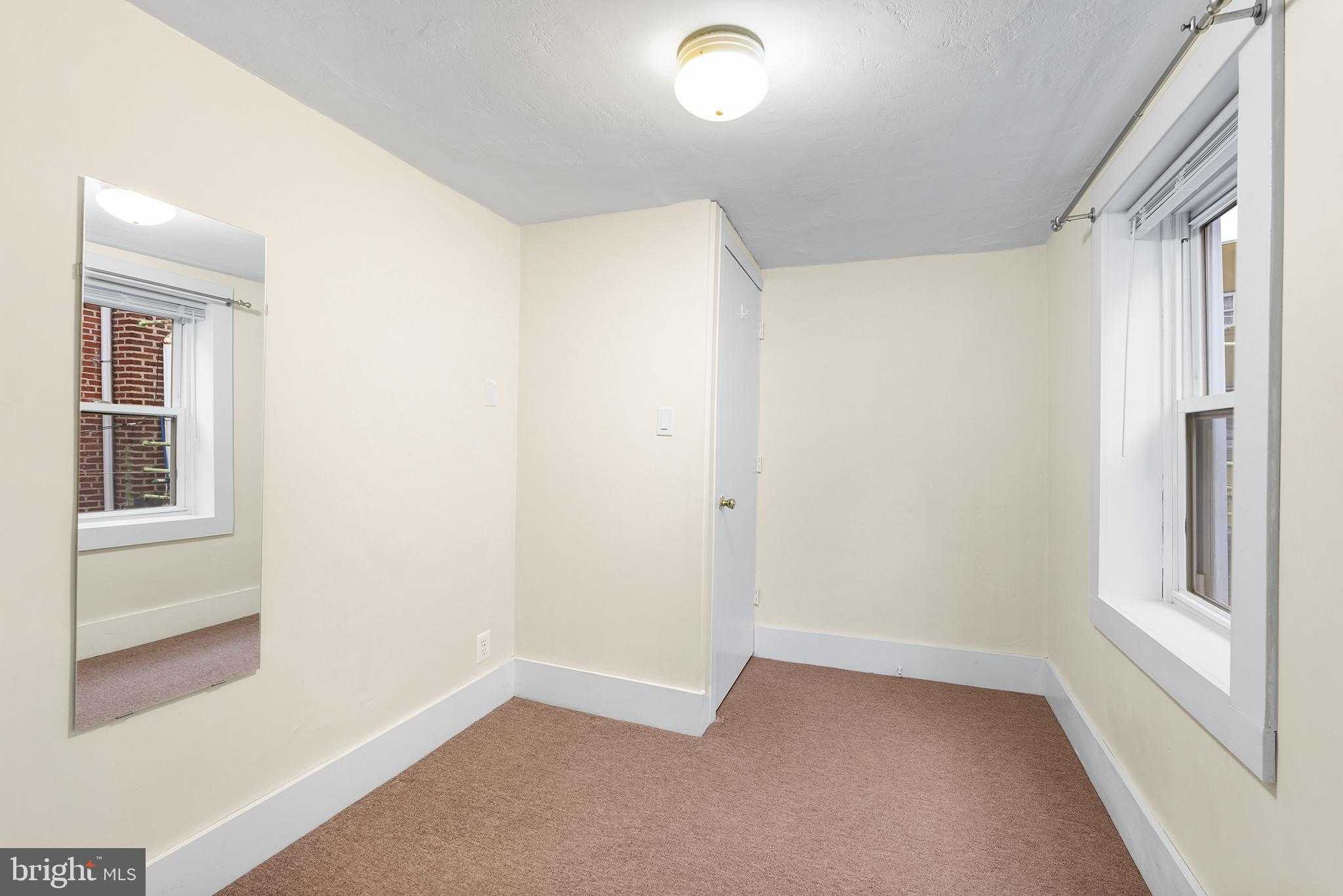 1178 S Darien St photo 14