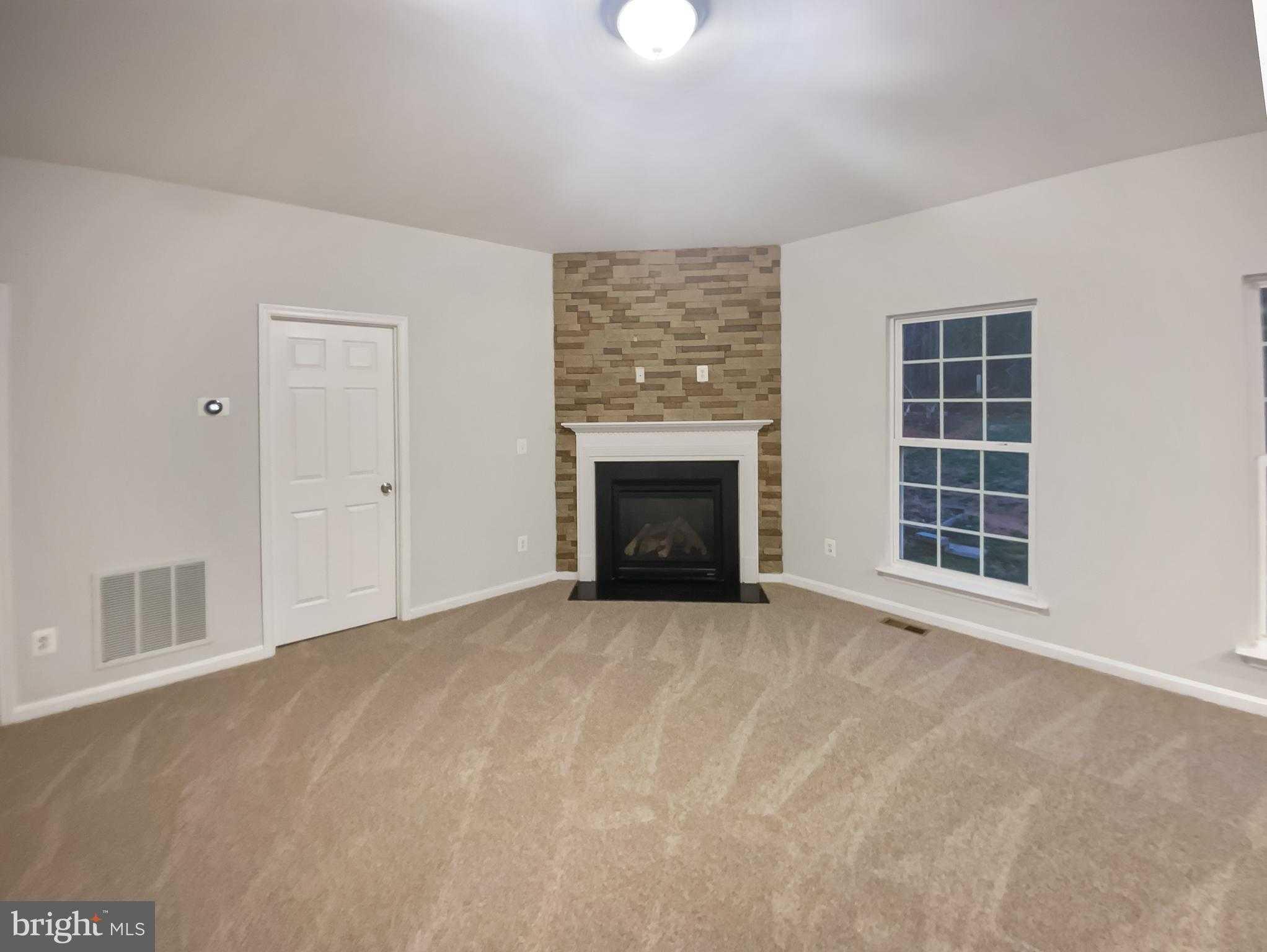 1020 Bakersfield Ln photo 3