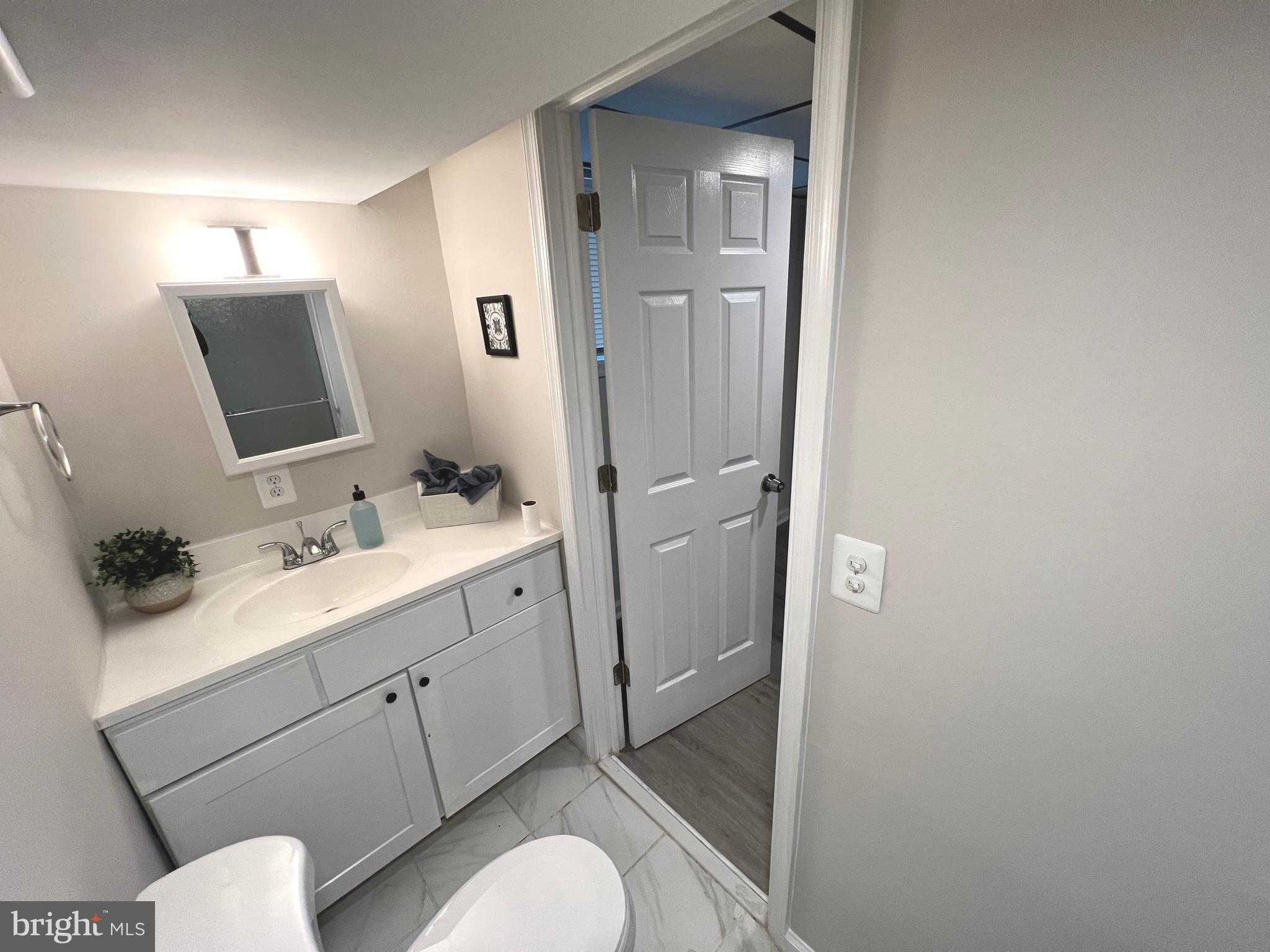 1 Carriage Lamp CT photo 51