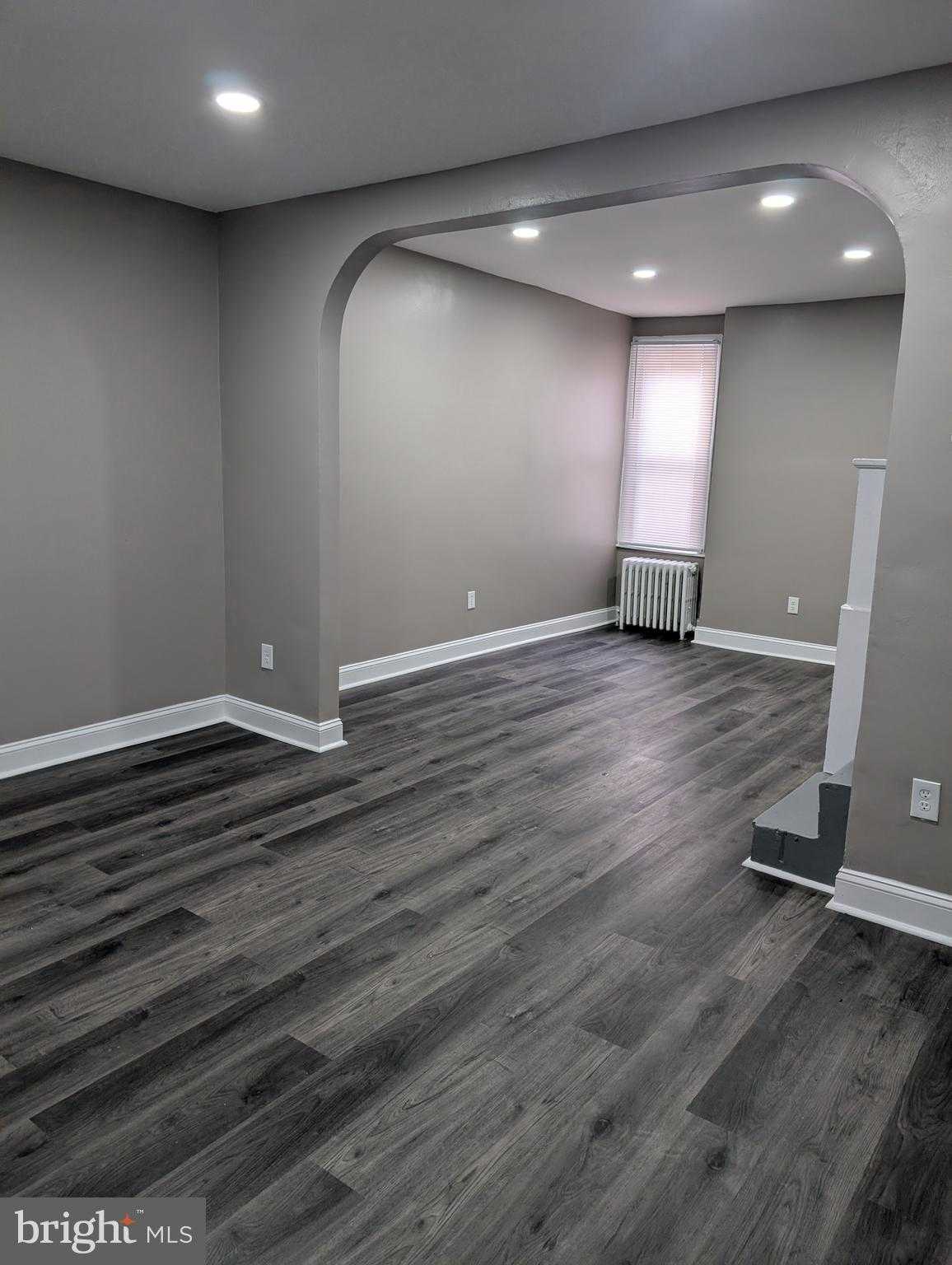 3209 N American St photo 6